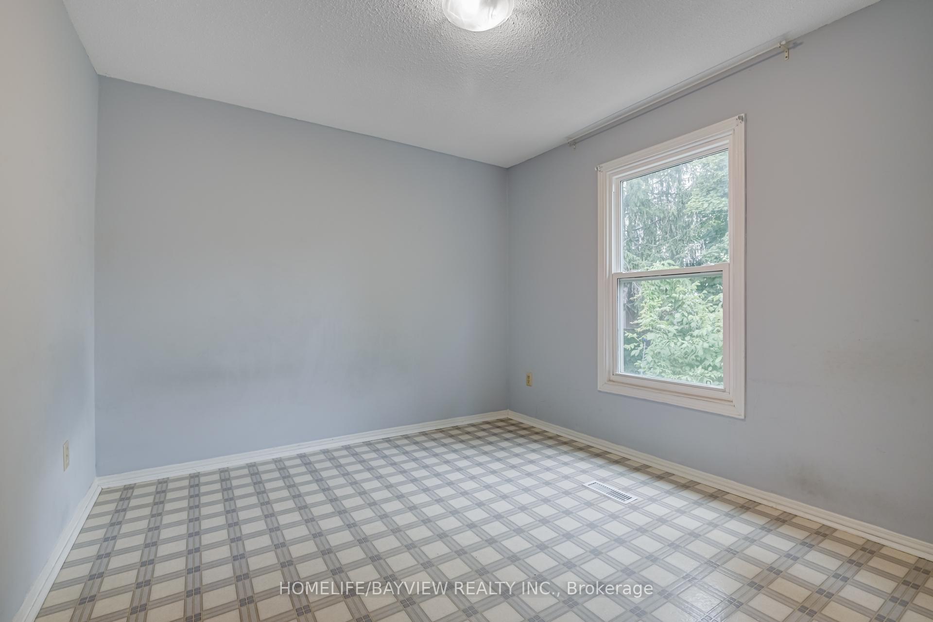 Photo 24 of 39 West Borough Street, Markham, Aileen-Willowbrook — HOMEH