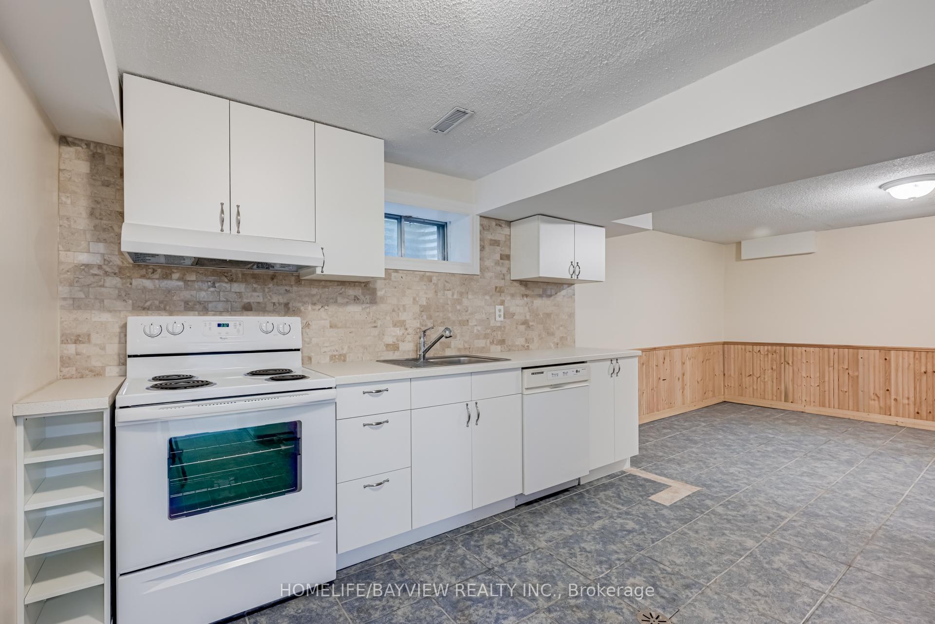 Photo 41 of 39 West Borough Street, Markham, Aileen-Willowbrook — HOMEH