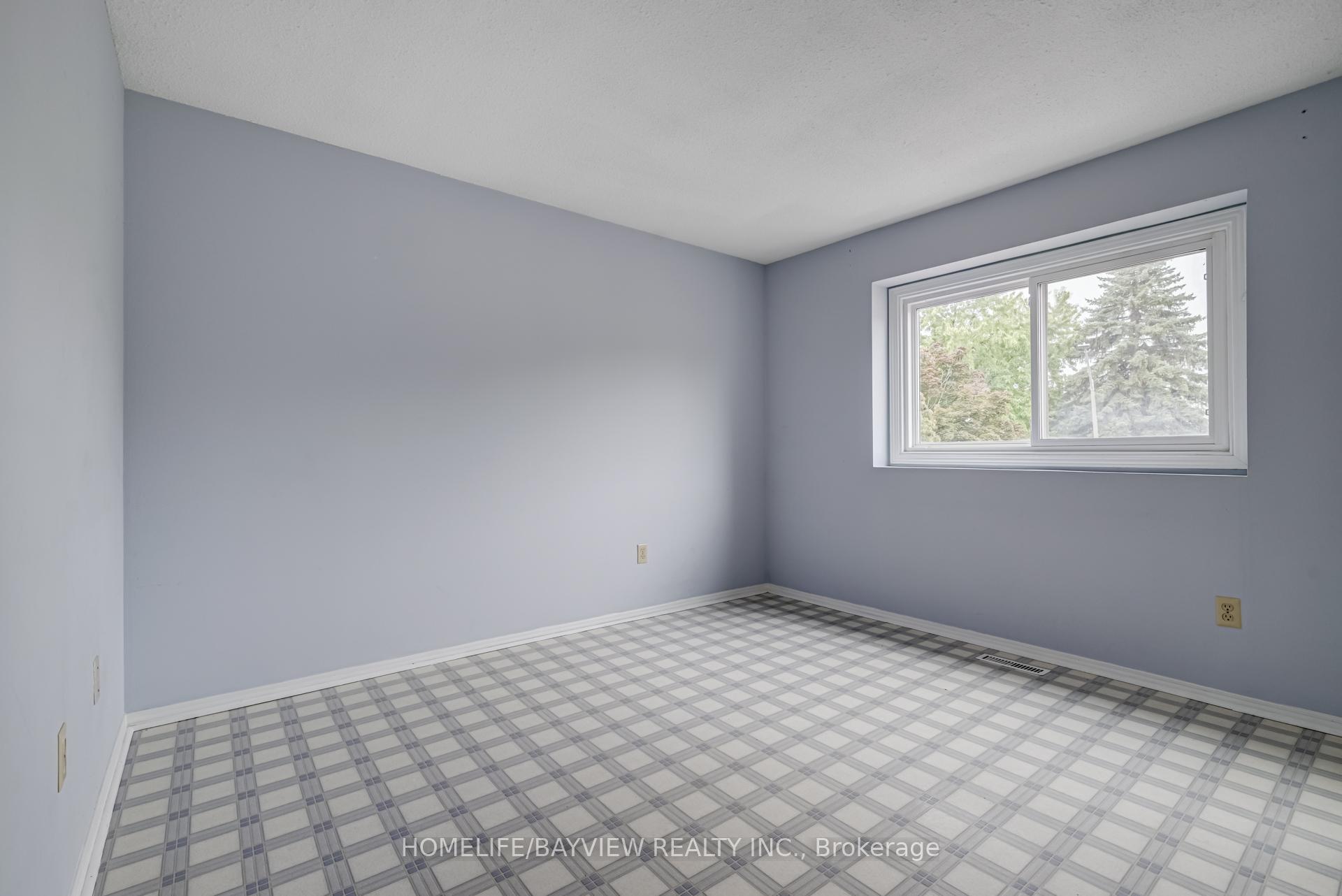 Photo 43 of 39 West Borough Street, Markham, Aileen-Willowbrook — HOMEH