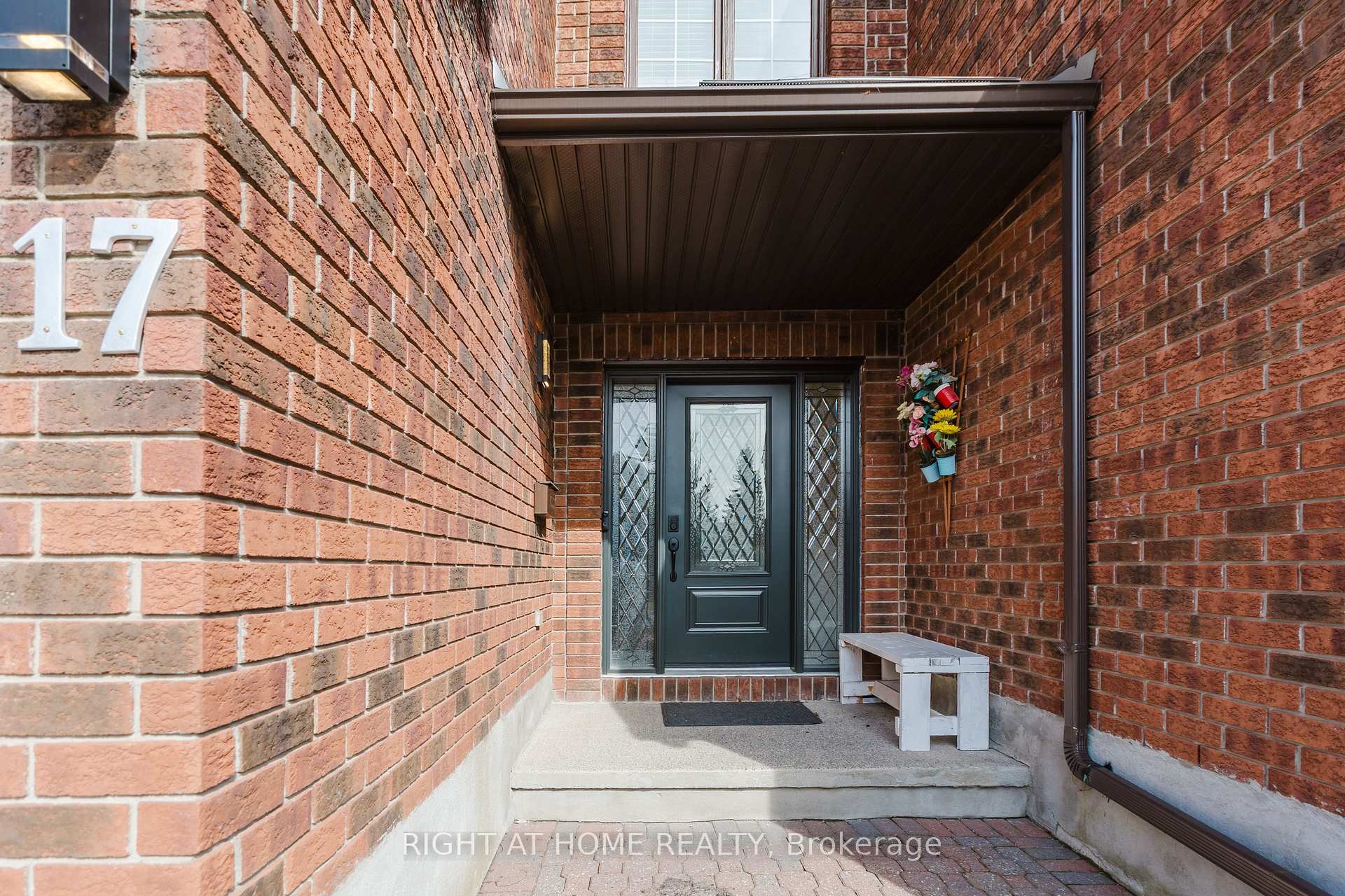 Photo 4 of 17 Windeyer Crescent E, Ottawa, Kanata - Kanata Lakes/Heritage Hills — HOMEH