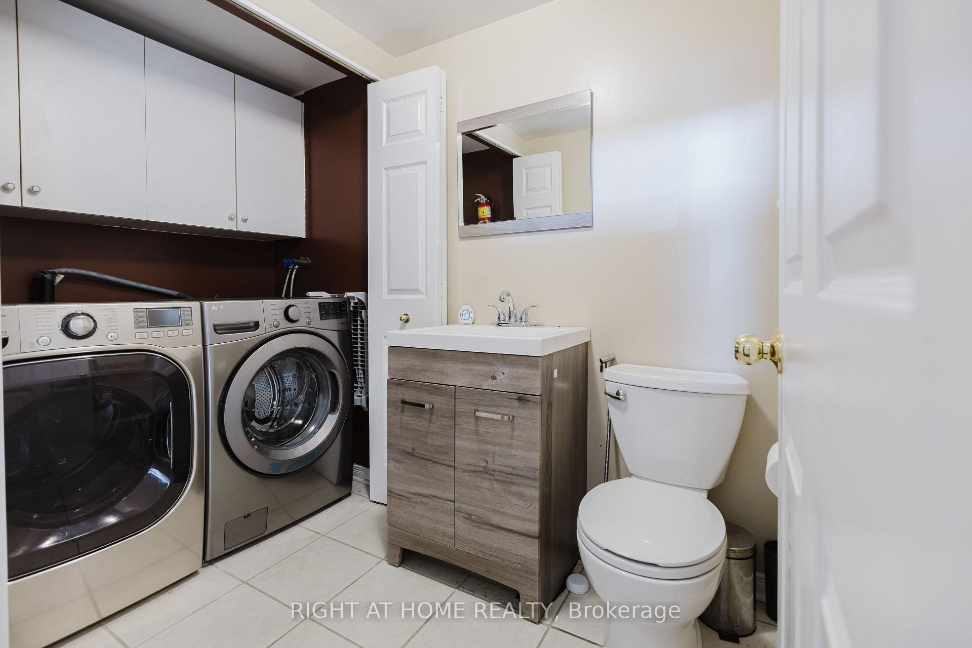 Photo 15 of 17 Windeyer Crescent E, Ottawa, Kanata - Kanata Lakes/Heritage Hills — HOMEH