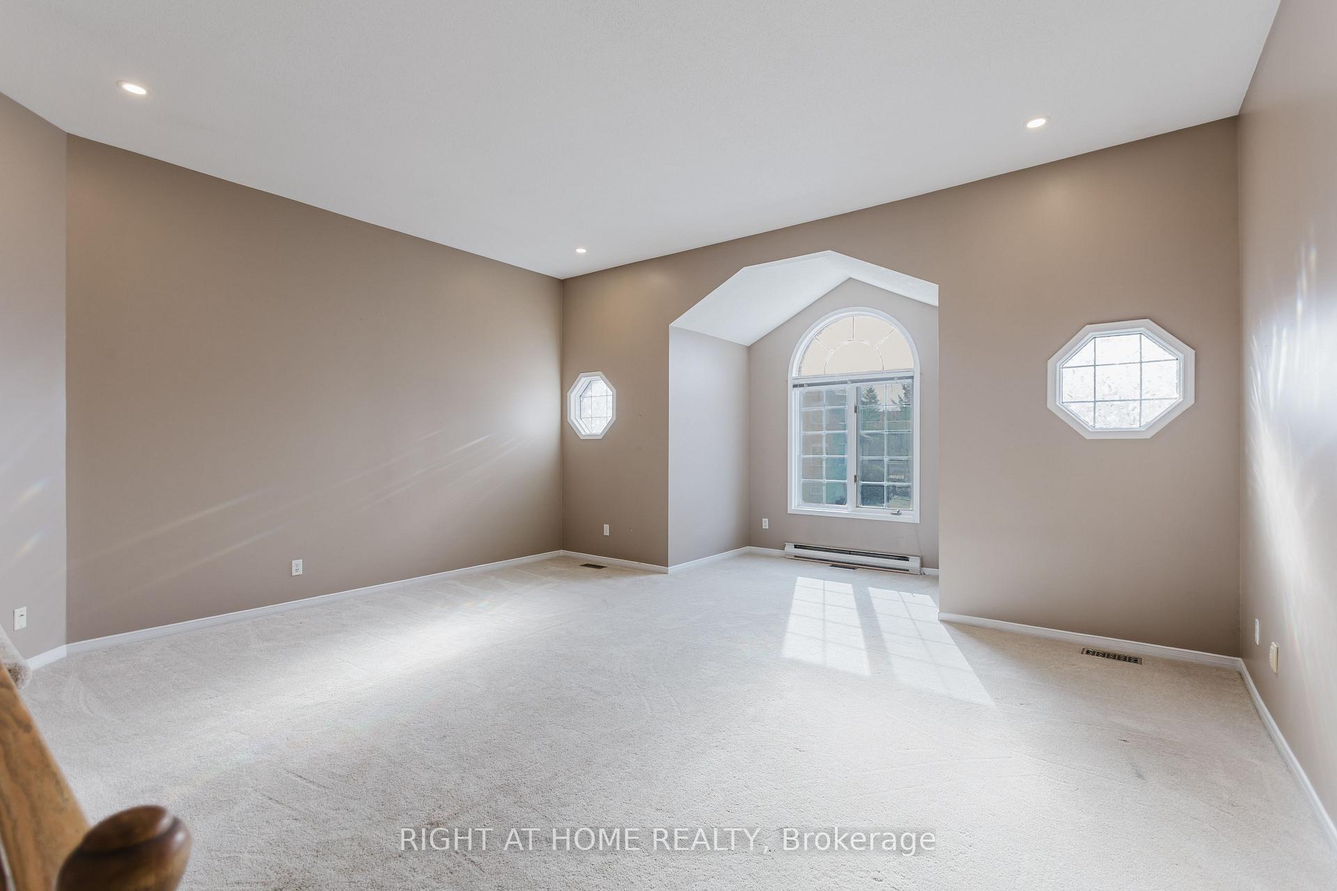 Photo 17 of 17 Windeyer Crescent E, Ottawa, Kanata - Kanata Lakes/Heritage Hills — HOMEH