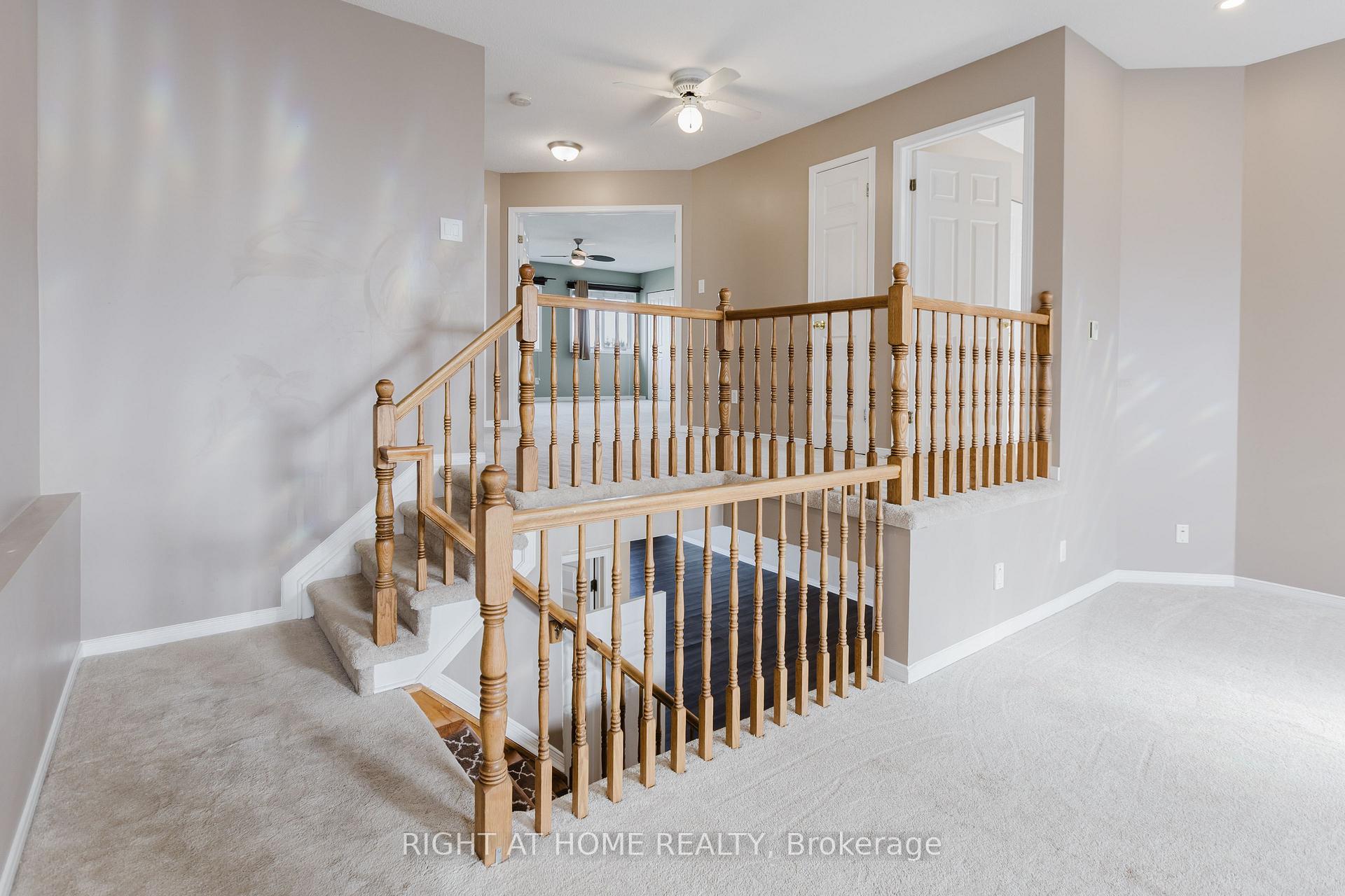 Photo 19 of 17 Windeyer Crescent E, Ottawa, Kanata - Kanata Lakes/Heritage Hills — HOMEH