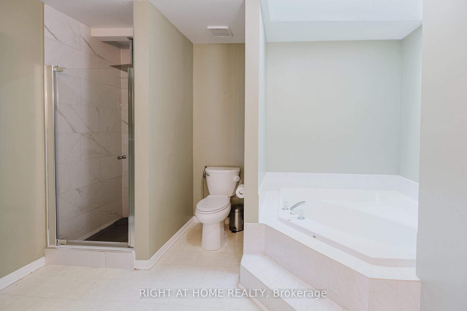 Photo 23 of 17 Windeyer Crescent E, Ottawa, Kanata - Kanata Lakes/Heritage Hills — HOMEH
