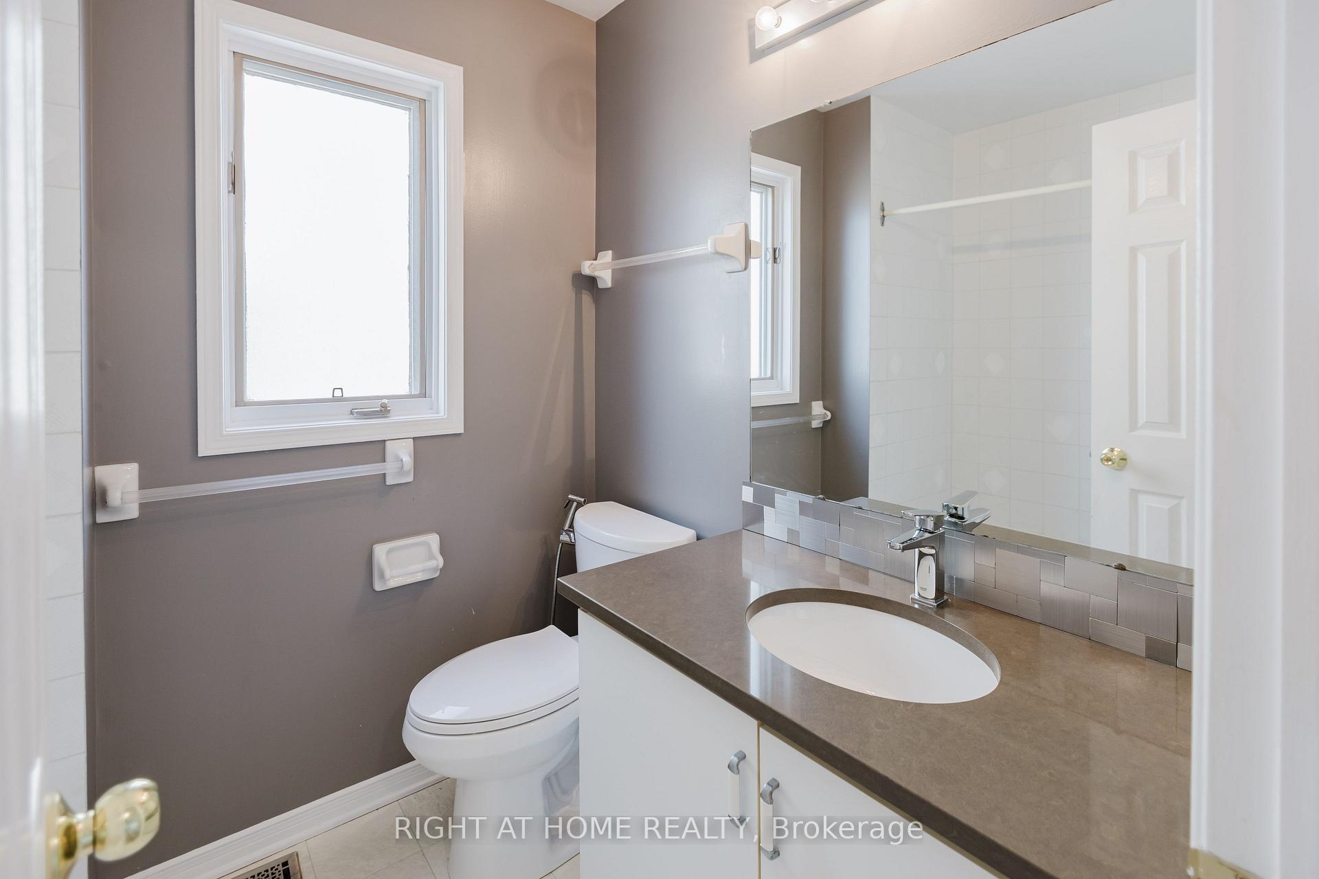 Photo 29 of 17 Windeyer Crescent E, Ottawa, Kanata - Kanata Lakes/Heritage Hills — HOMEH