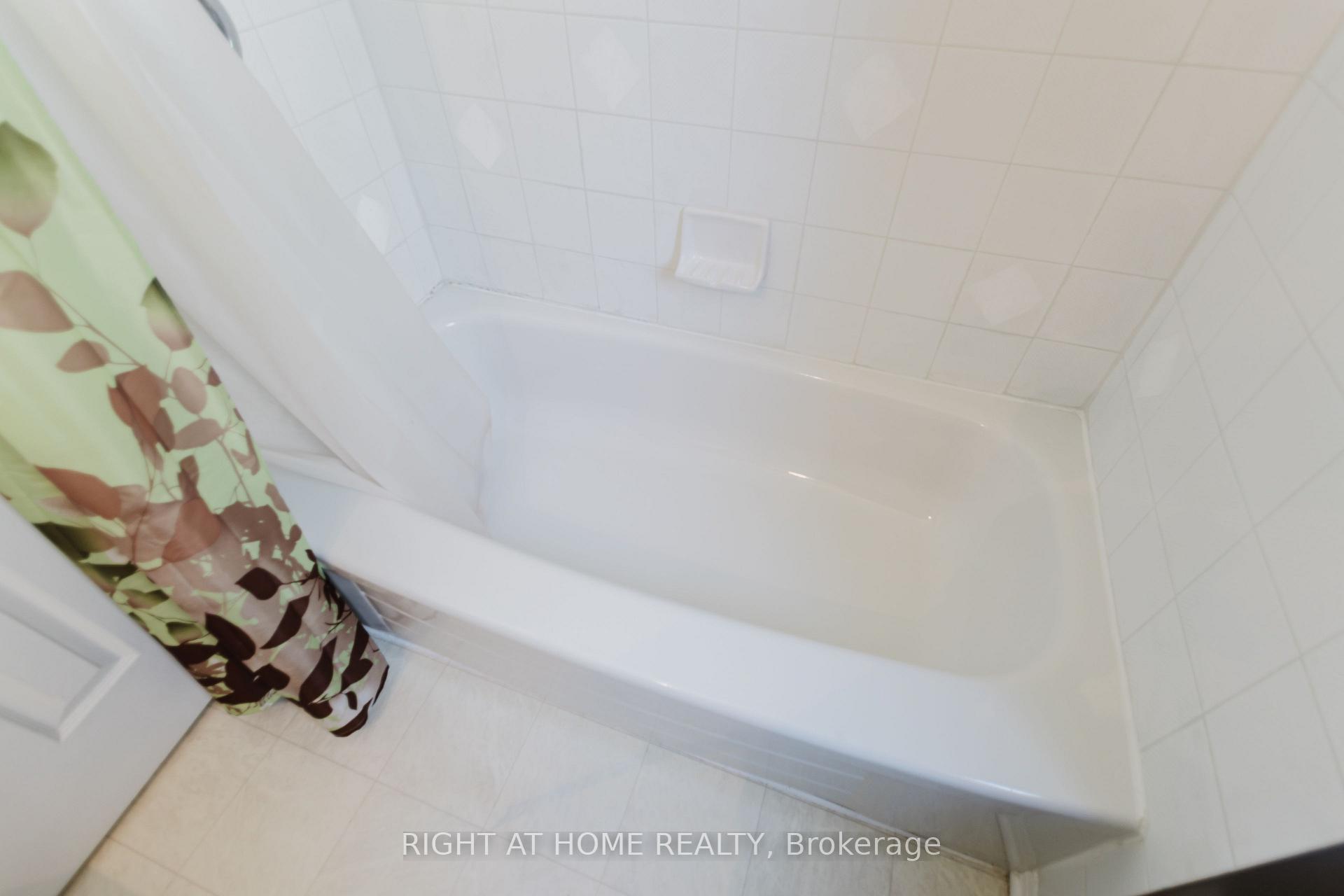 Photo 30 of 17 Windeyer Crescent E, Ottawa, Kanata - Kanata Lakes/Heritage Hills — HOMEH