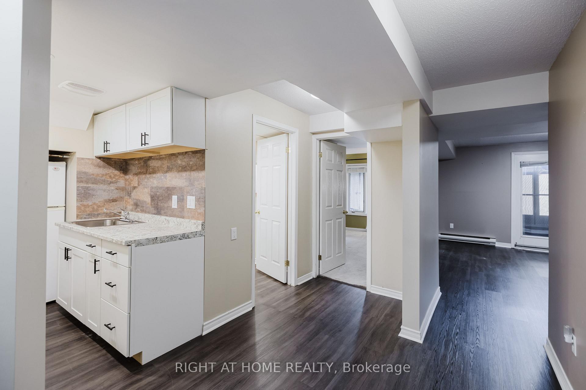 Photo 32 of 17 Windeyer Crescent E, Ottawa, Kanata - Kanata Lakes/Heritage Hills — HOMEH