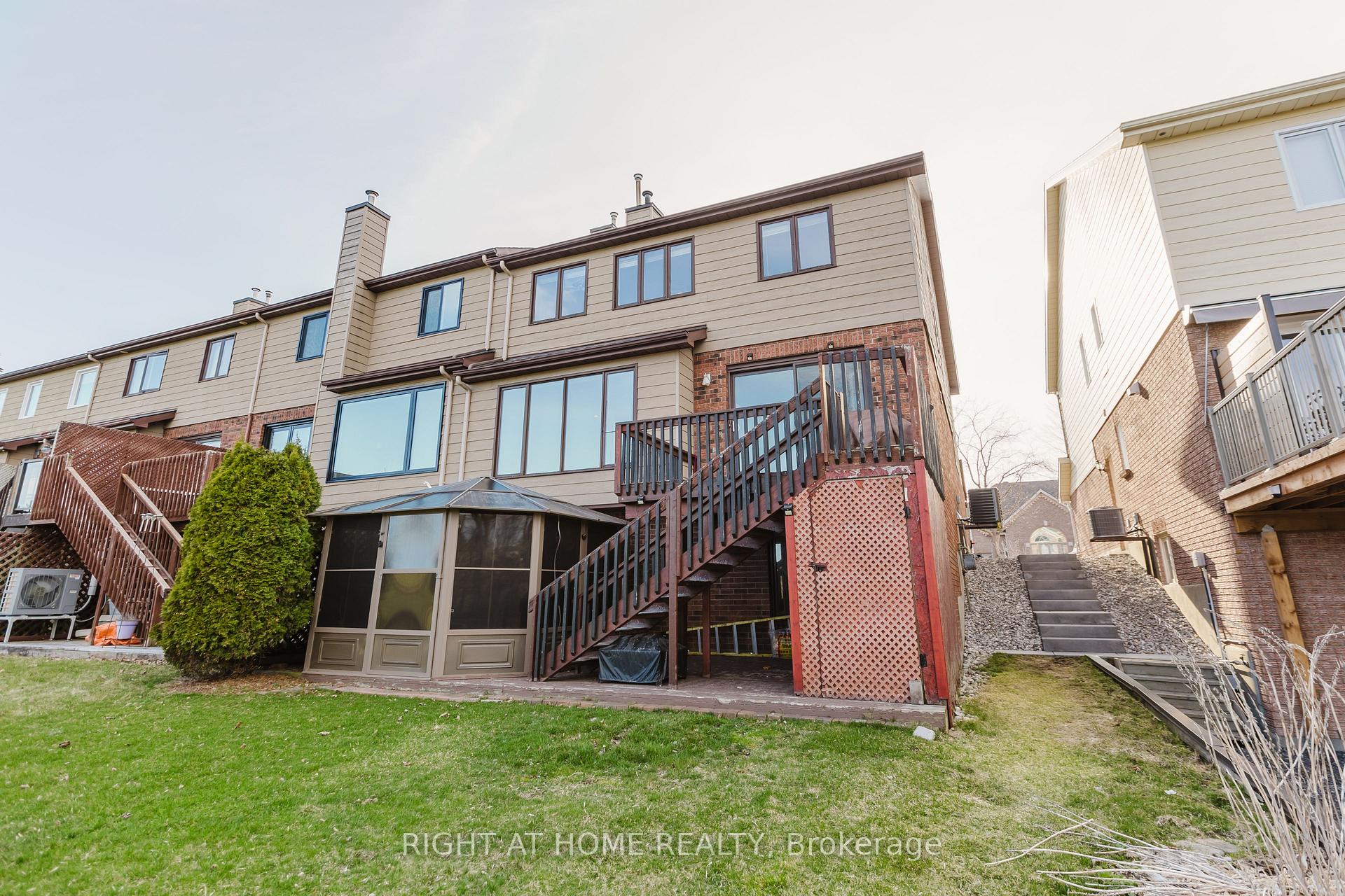 Photo 43 of 17 Windeyer Crescent E, Ottawa, Kanata - Kanata Lakes/Heritage Hills — HOMEH