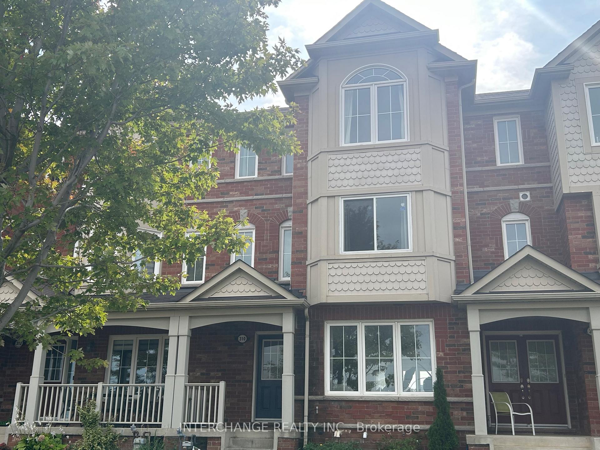 Photo 2 of 310 Gas Lamp Lane, Markham, Cornell — HOMEH