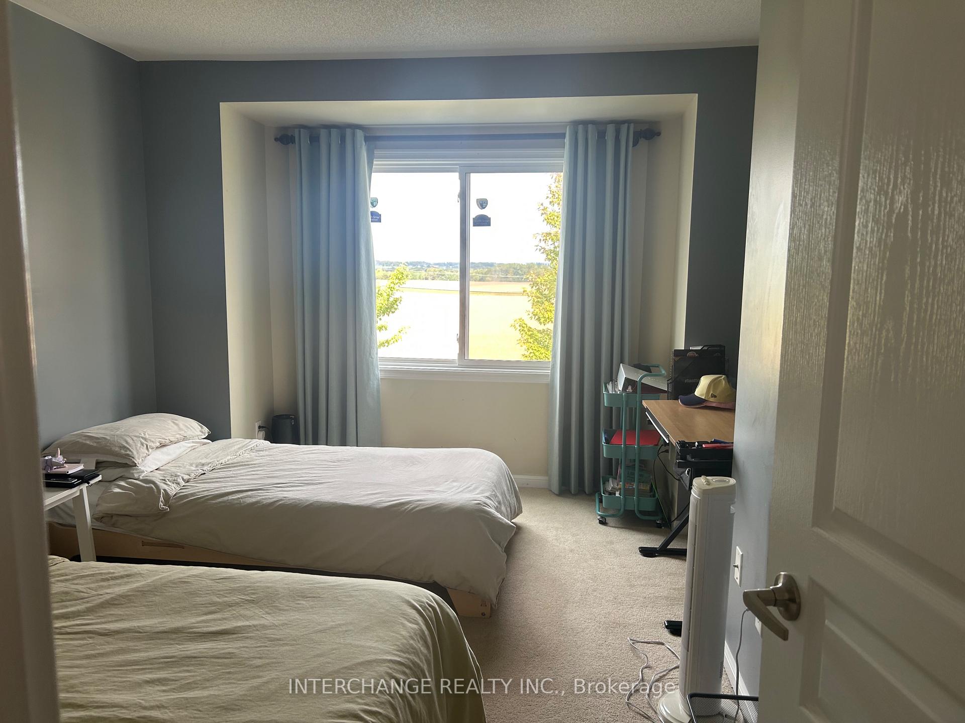 Photo 13 of 310 Gas Lamp Lane, Markham, Cornell — HOMEH