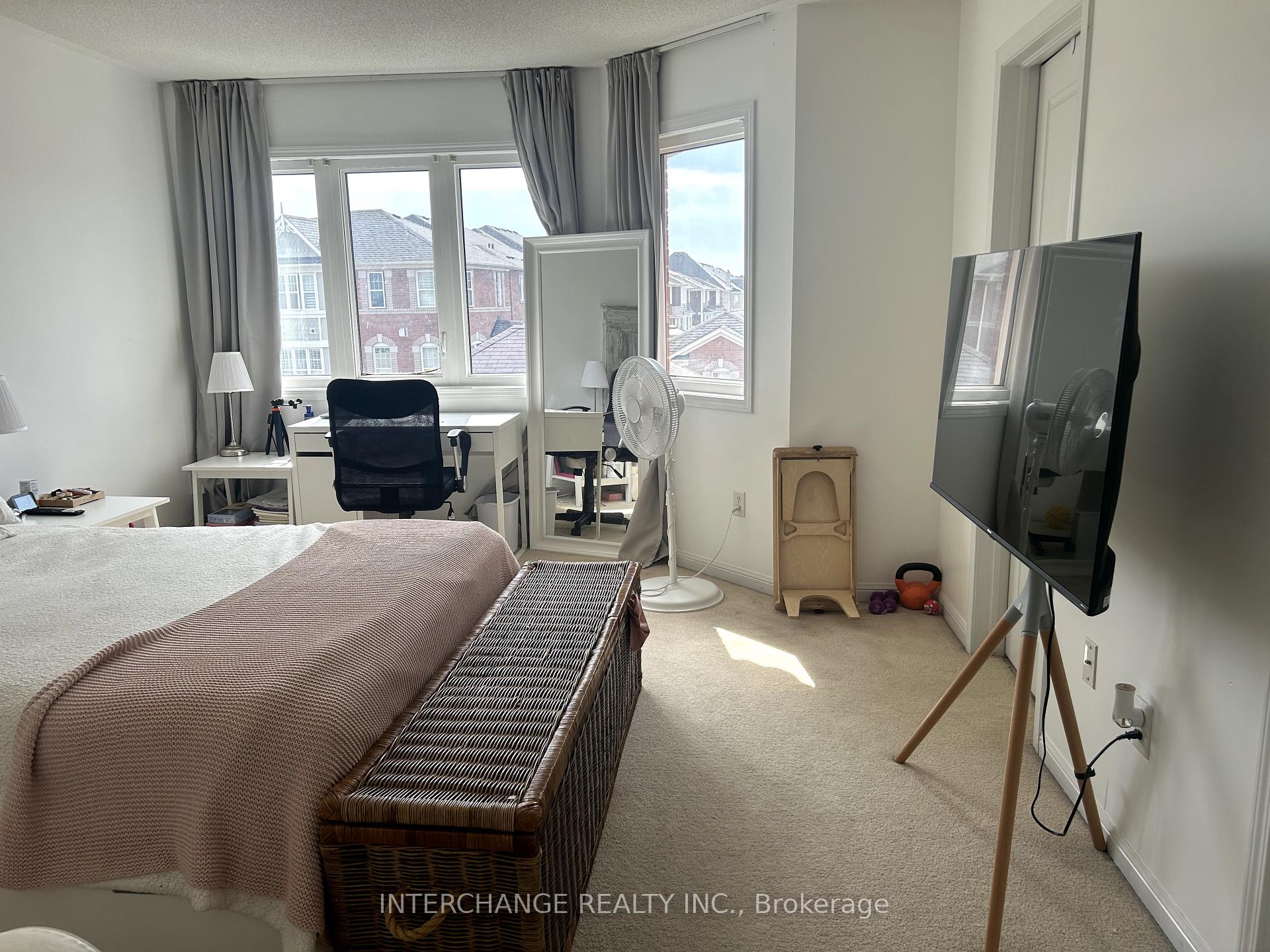 Photo 17 of 310 Gas Lamp Lane, Markham, Cornell — HOMEH