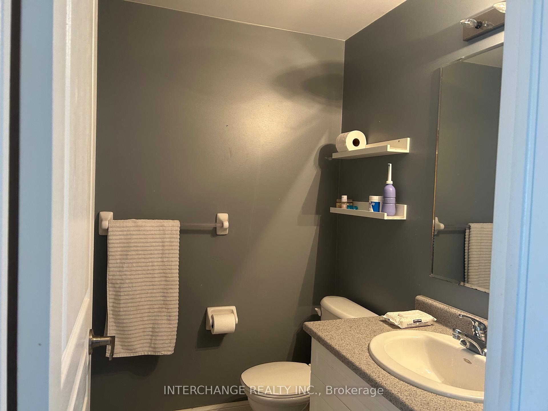 Photo 19 of 310 Gas Lamp Lane, Markham, Cornell — HOMEH