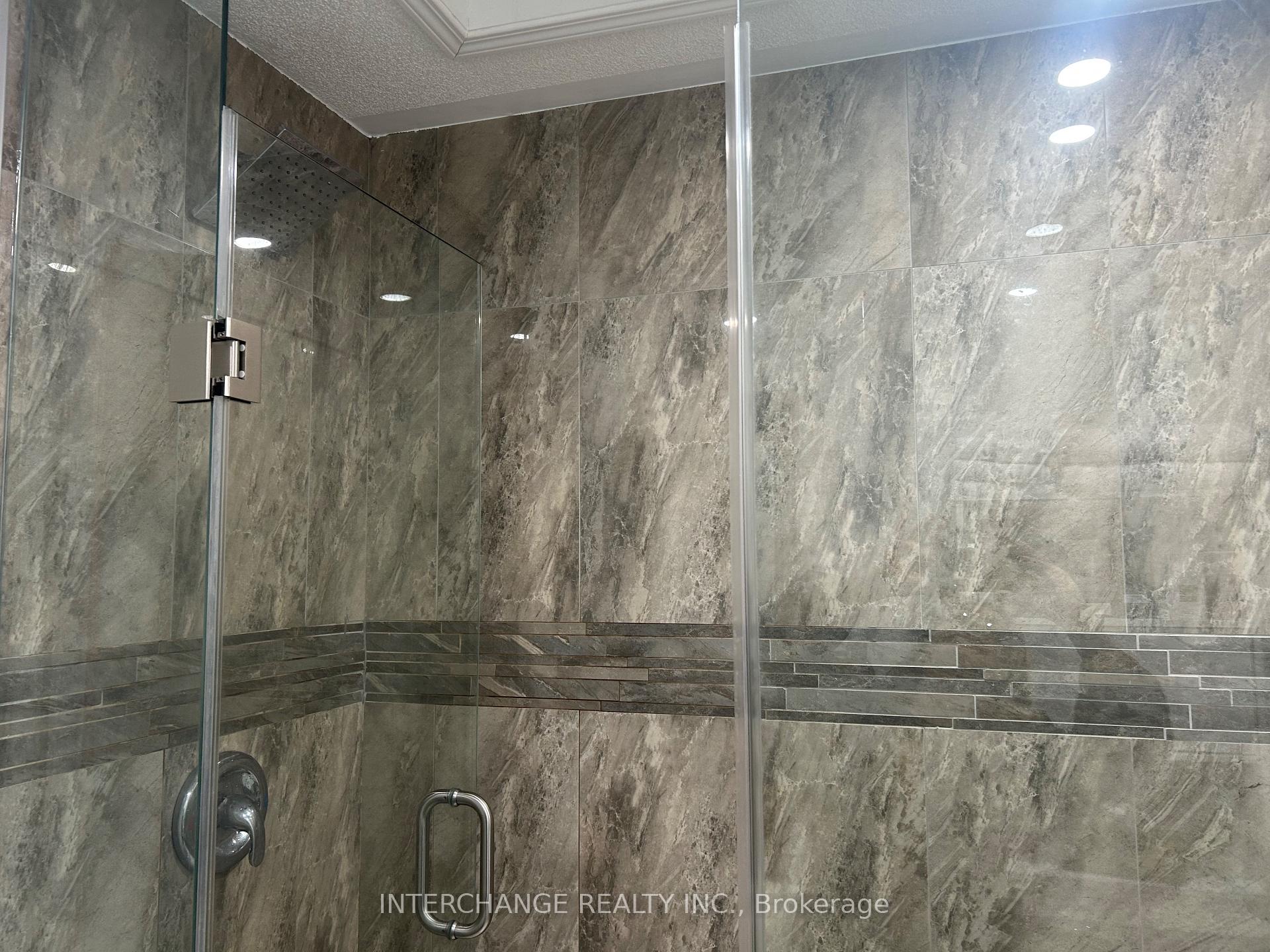Photo 20 of 310 Gas Lamp Lane, Markham, Cornell — HOMEH