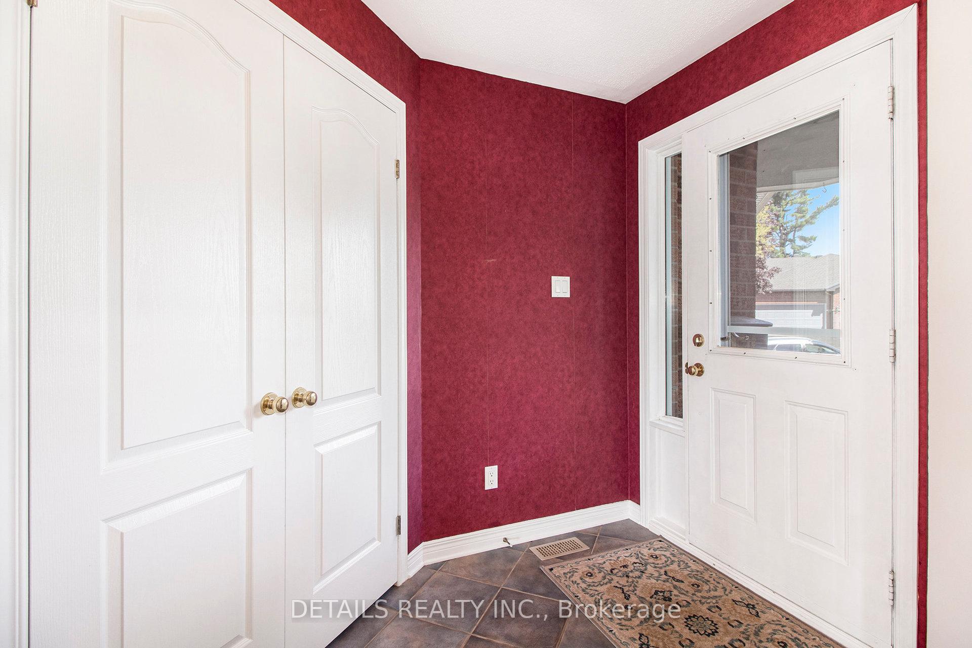 Photo 4 of 94 Waterthrush Crescent, Ottawa, Kanata - Bridlewood — HOMEH