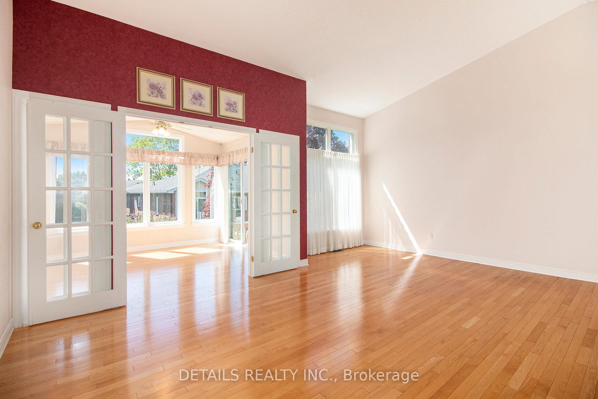 Photo 10 of 94 Waterthrush Crescent, Ottawa, Kanata - Bridlewood — HOMEH