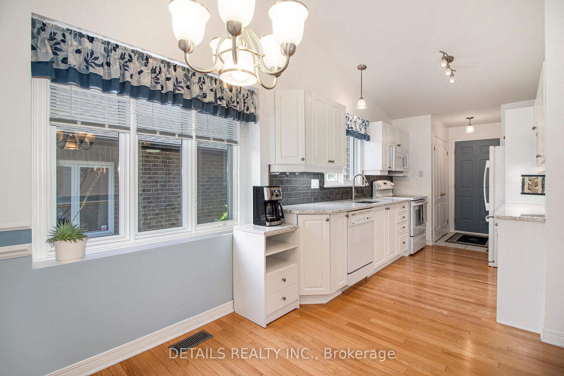 Photo 15 of 94 Waterthrush Crescent, Ottawa, Kanata - Bridlewood — HOMEH