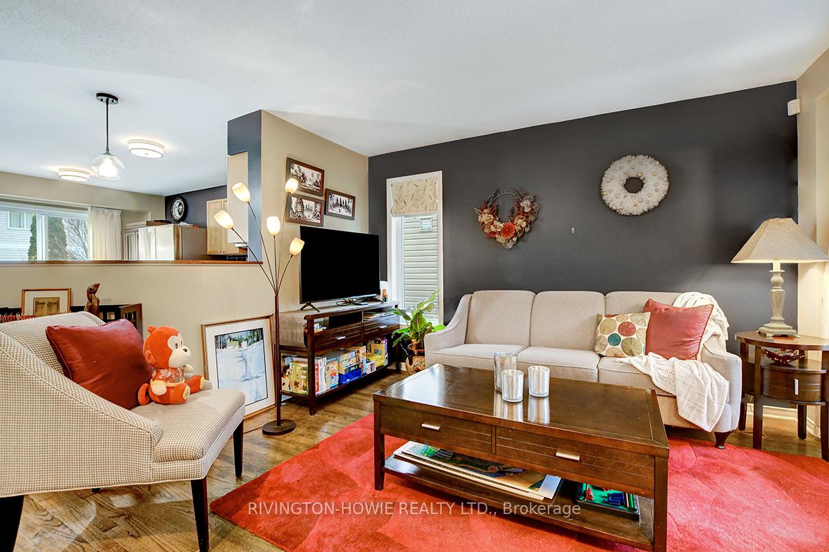 Photo 3 of 631 Aberfoyle Circle, Ottawa, Kanata - Morgan's Grant/South March — HOMEH