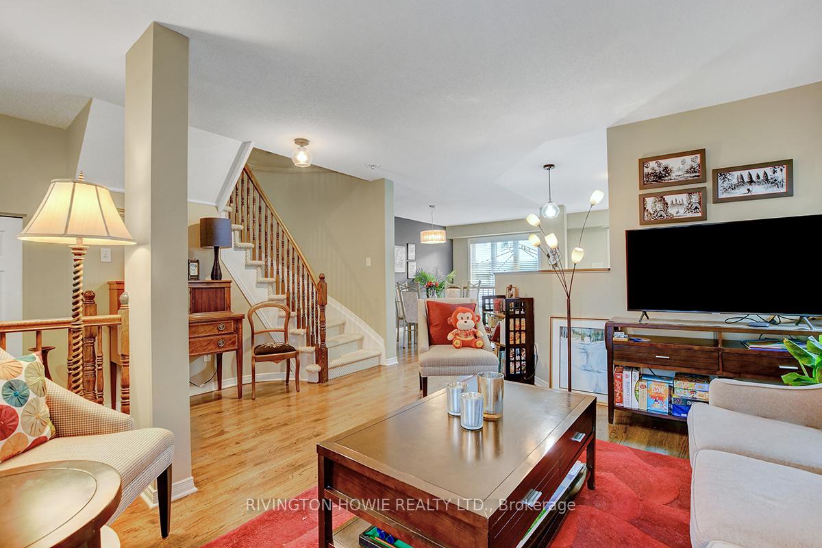 Photo 5 of 631 Aberfoyle Circle, Ottawa, Kanata - Morgan's Grant/South March — HOMEH