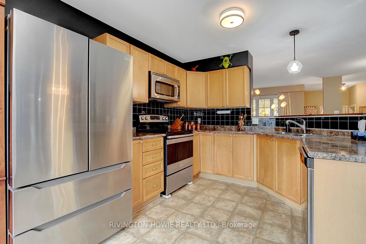 Photo 9 of 631 Aberfoyle Circle, Ottawa, Kanata - Morgan's Grant/South March — HOMEH