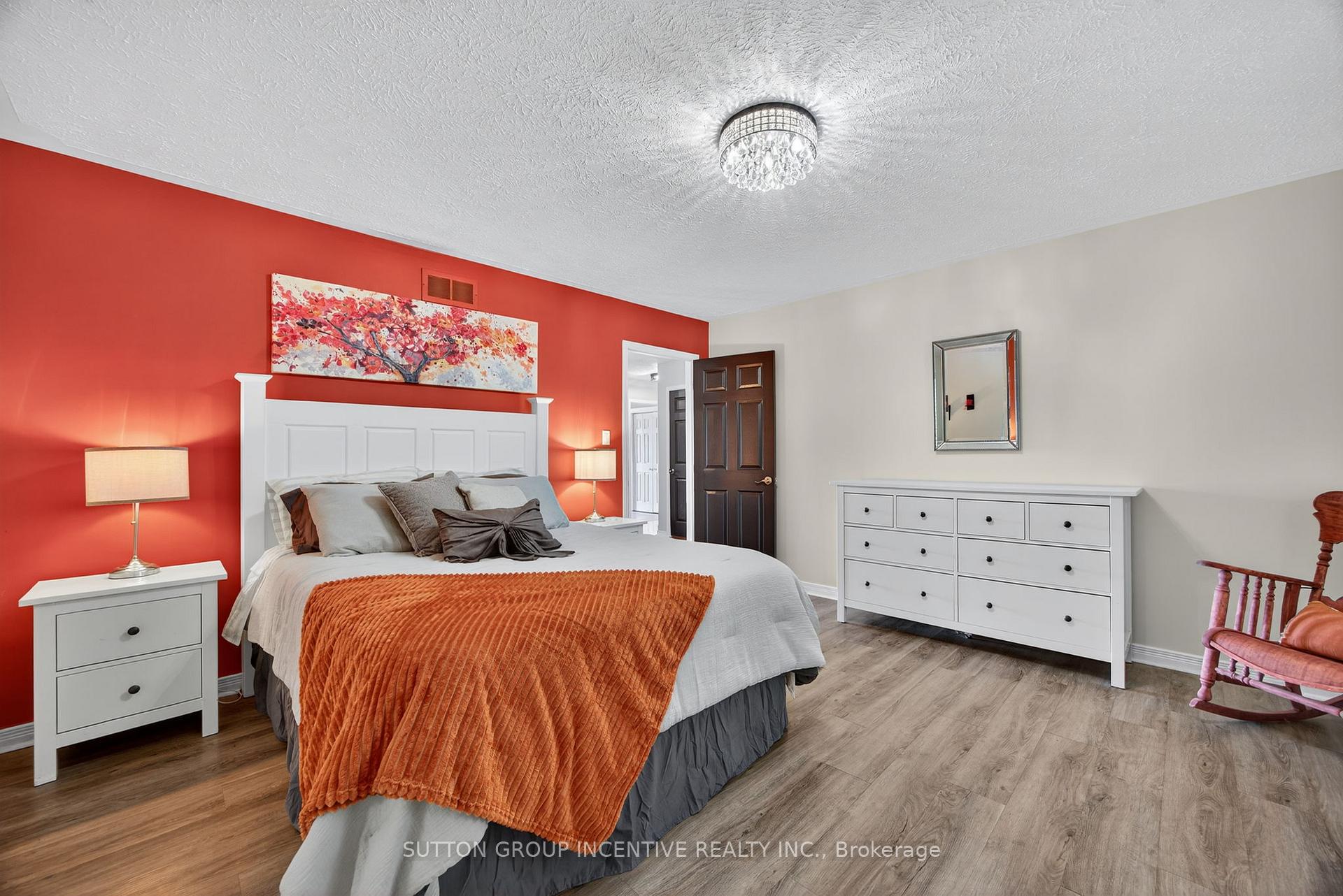 Photo 12 of 1084 Harbourview Drive, Midland — HOMEH