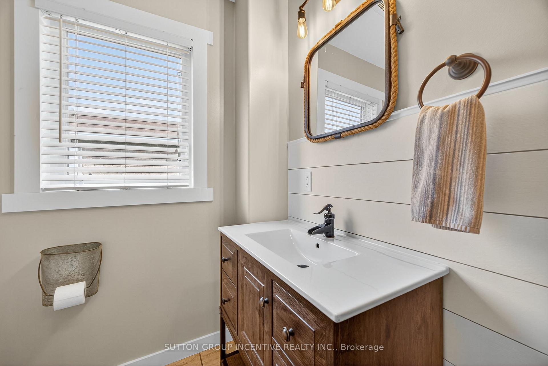 Photo 18 of 1084 Harbourview Drive, Midland — HOMEH
