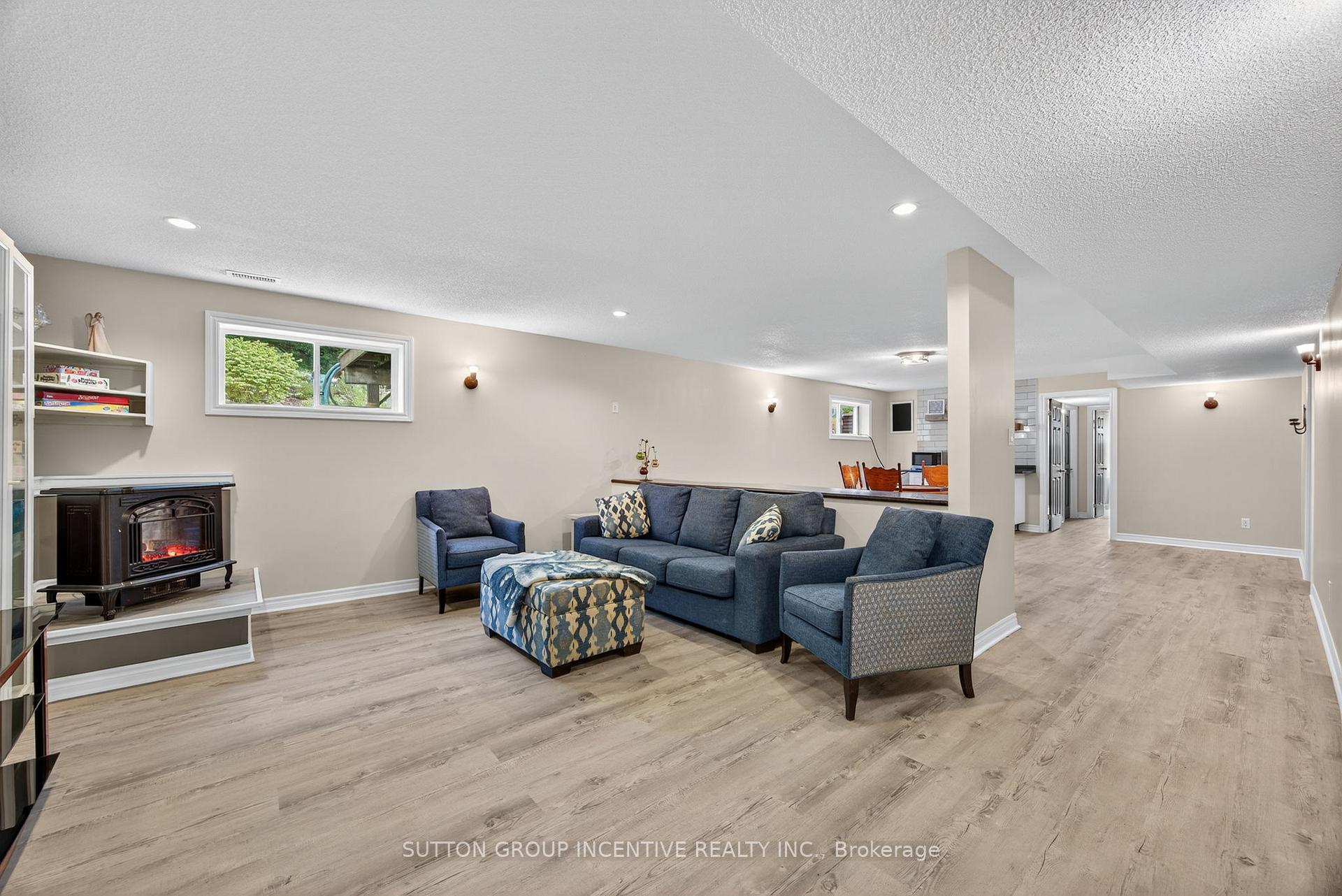 Photo 20 of 1084 Harbourview Drive, Midland — HOMEH