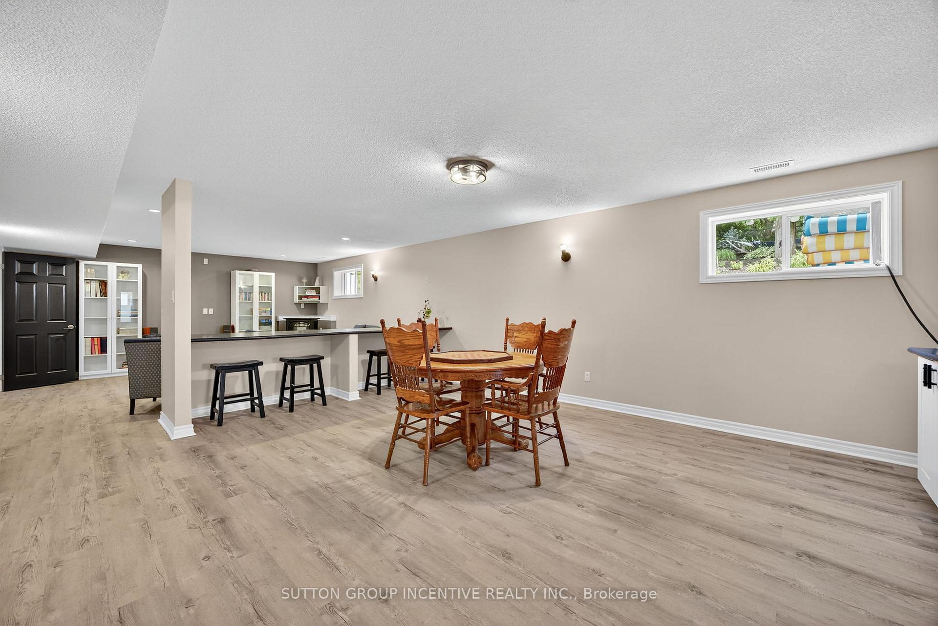 Photo 23 of 1084 Harbourview Drive, Midland — HOMEH