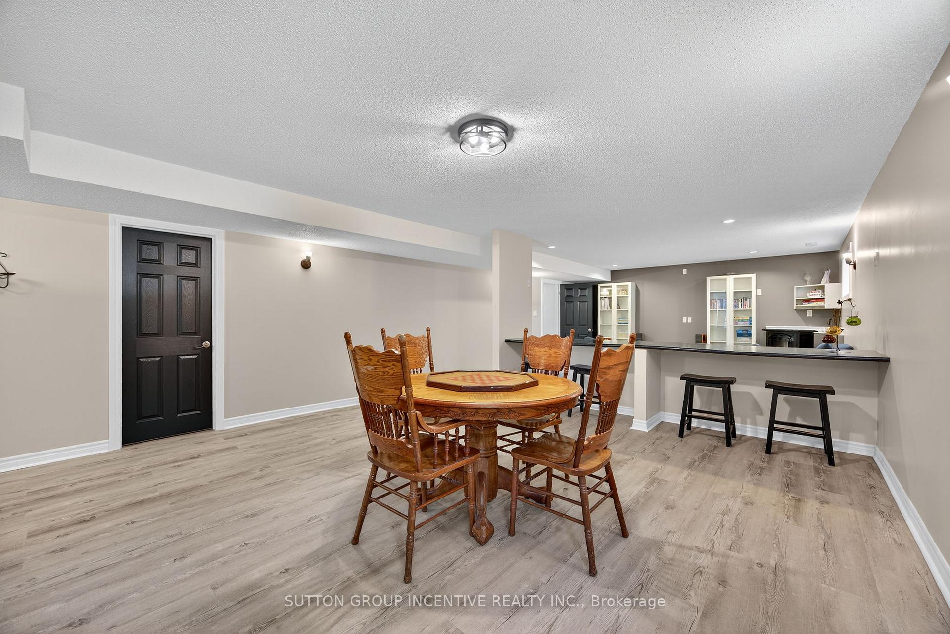 Photo 24 of 1084 Harbourview Drive, Midland — HOMEH