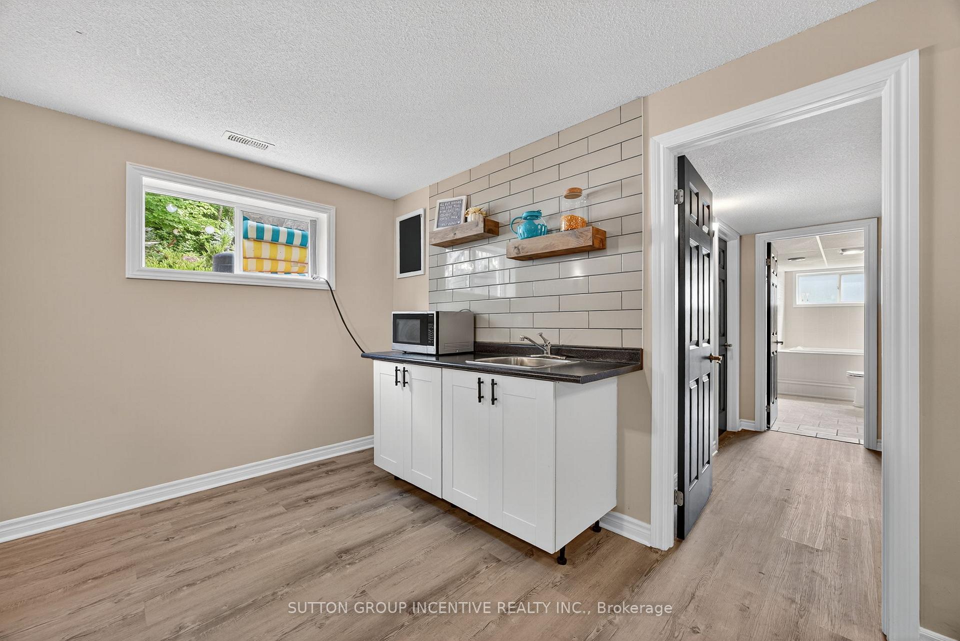 Photo 27 of 1084 Harbourview Drive, Midland — HOMEH