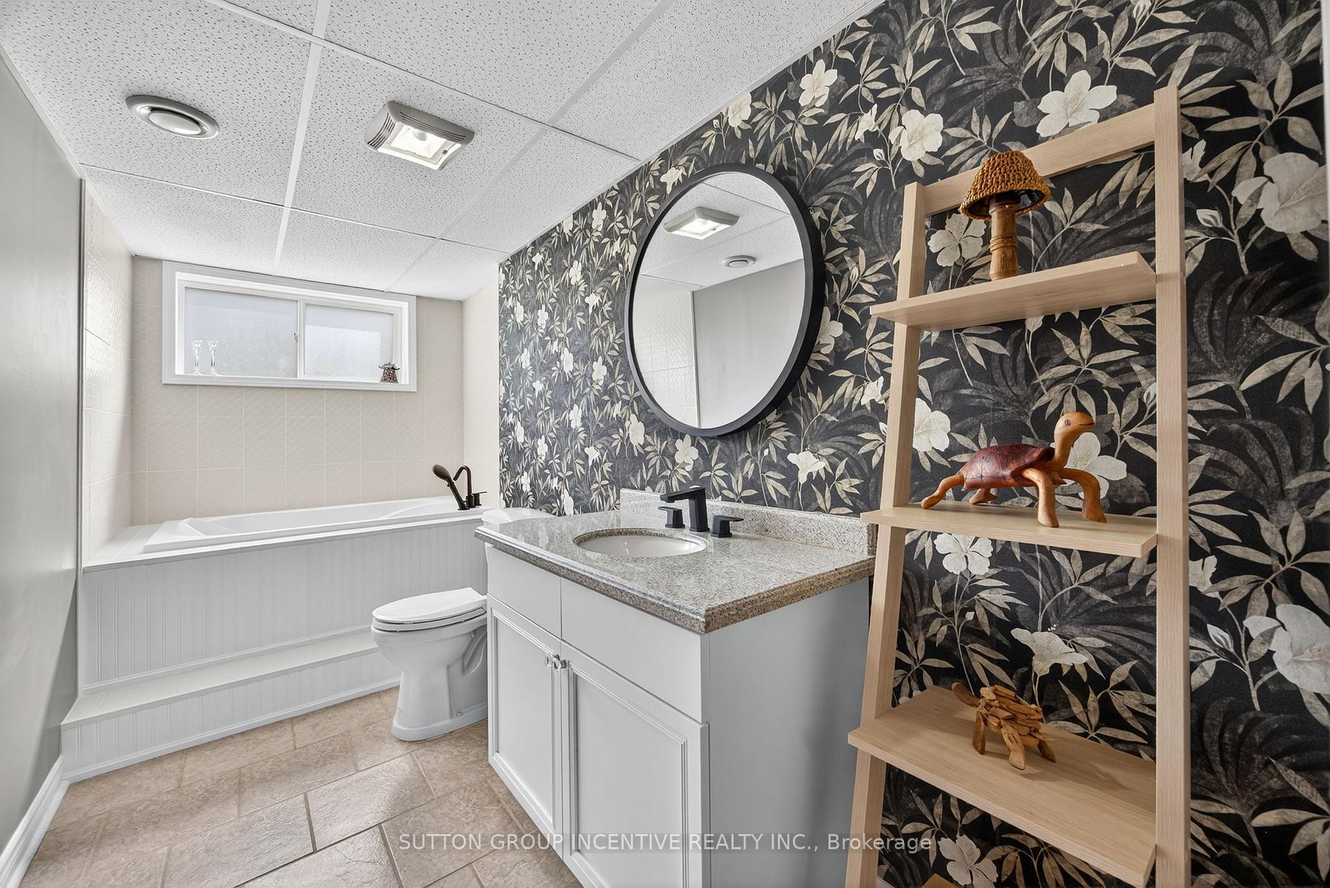 Photo 28 of 1084 Harbourview Drive, Midland — HOMEH