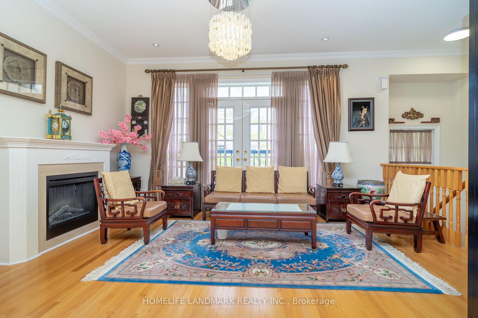 Photo 4 of 9 Mackenzie's Stand Avenue, Markham, Unionville — HOMEH