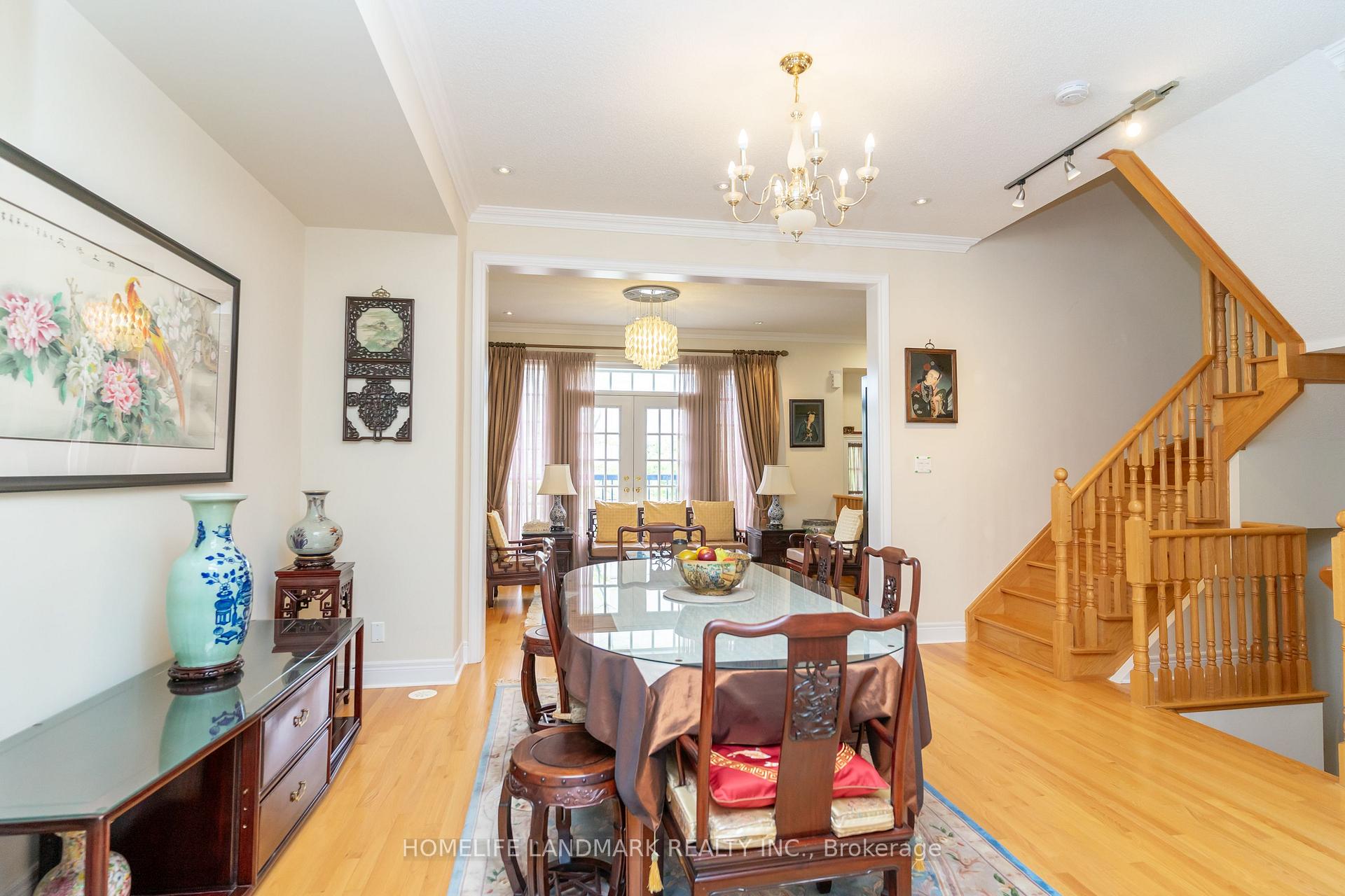 Photo 8 of 9 Mackenzie's Stand Avenue, Markham, Unionville — HOMEH
