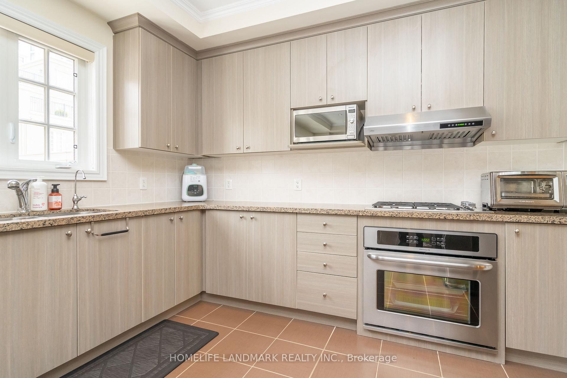 Photo 11 of 9 Mackenzie's Stand Avenue, Markham, Unionville — HOMEH