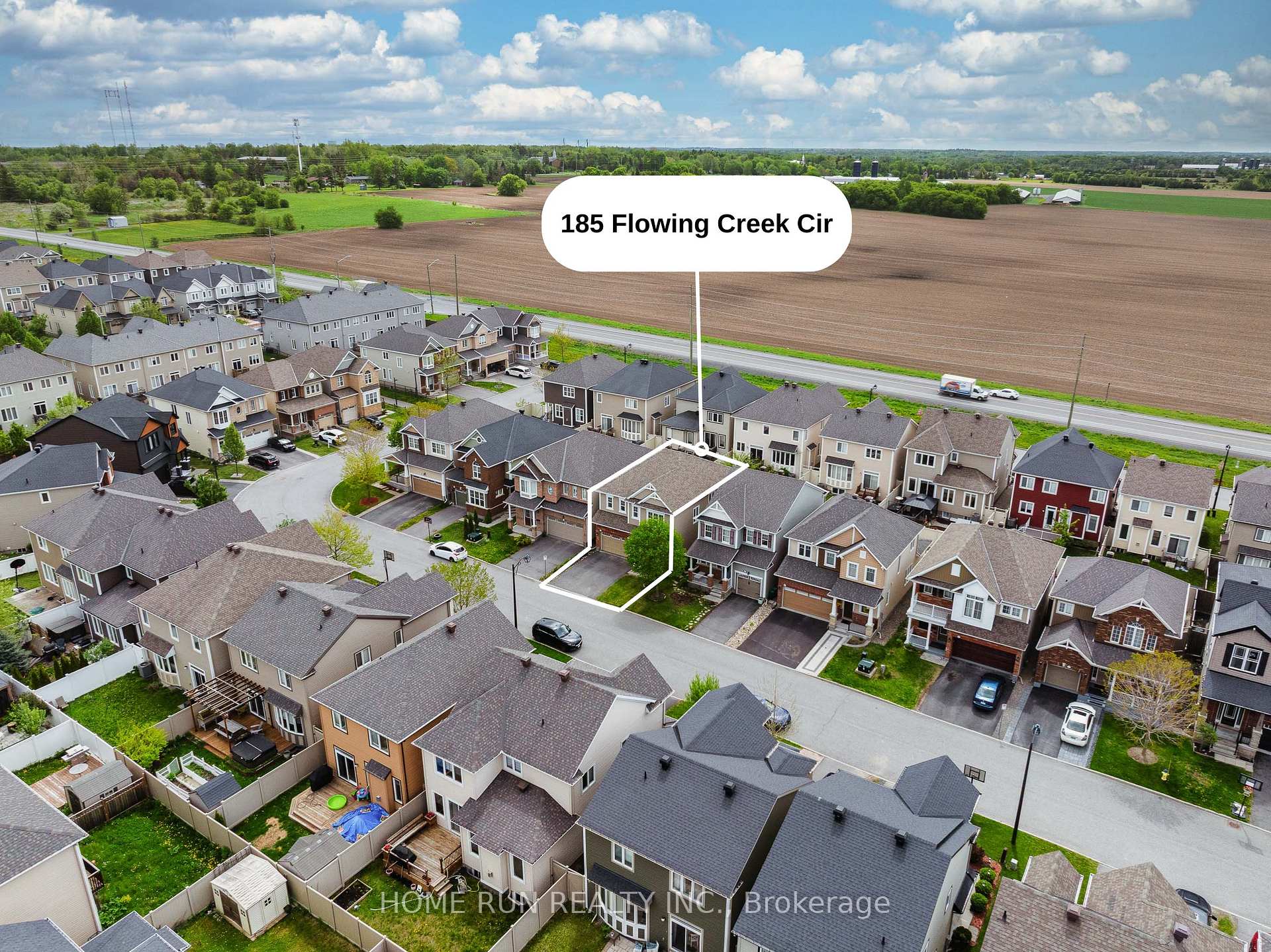 Photo 3 of 185 Flowing Creek Circle, Ottawa, Kanata - Emerald Meadows/Trailwest — HOMEH