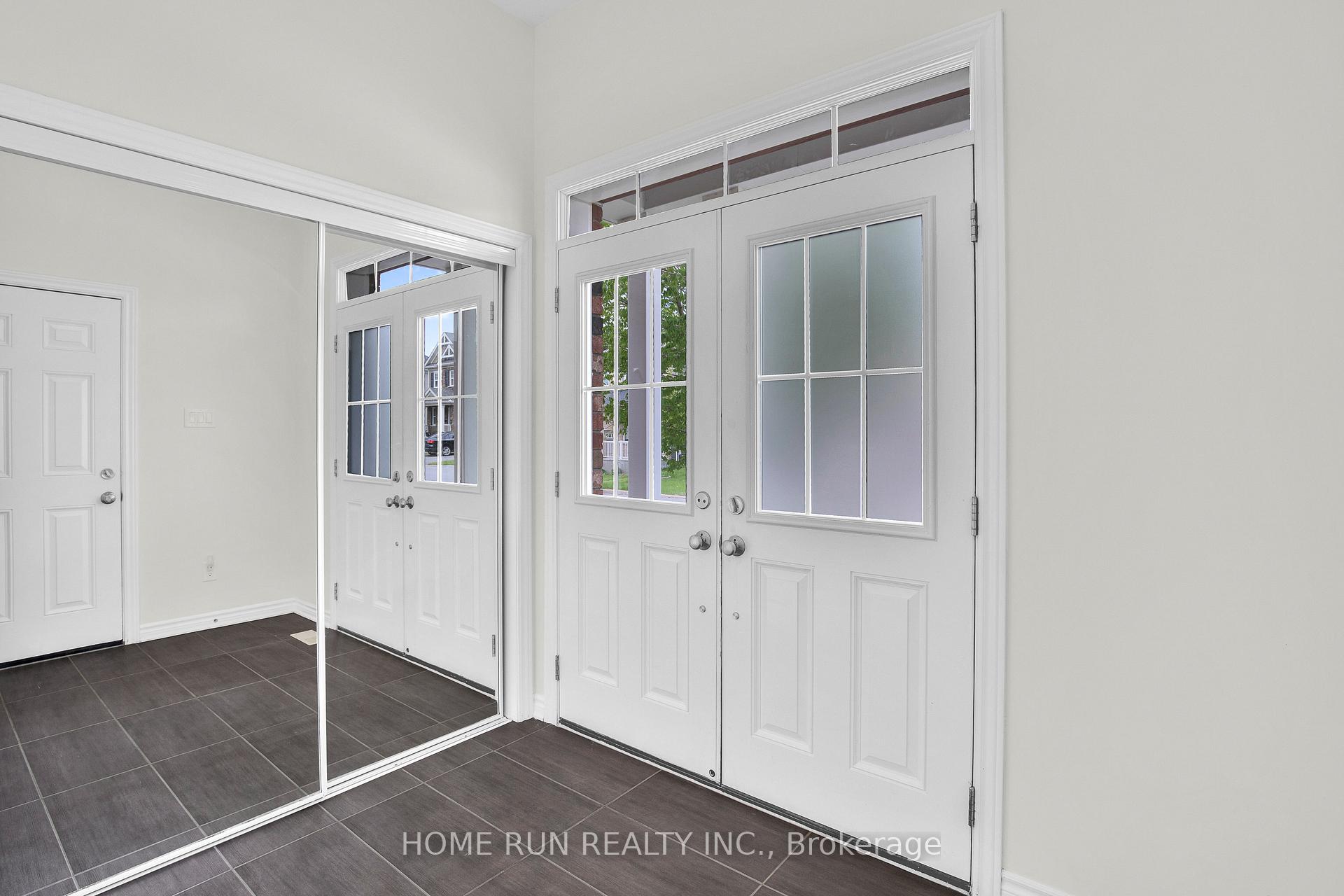 Photo 4 of 185 Flowing Creek Circle, Ottawa, Kanata - Emerald Meadows/Trailwest — HOMEH