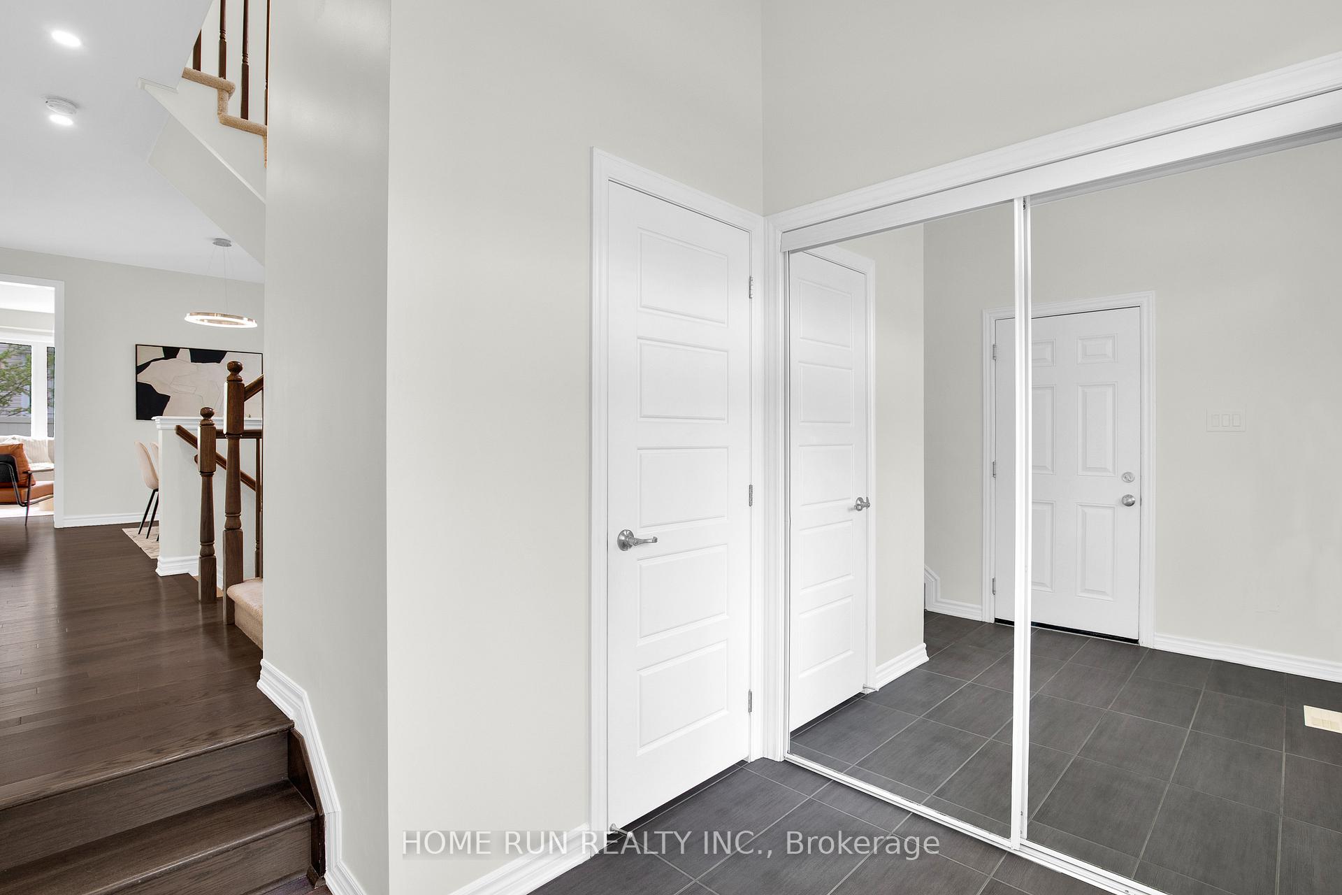 Photo 5 of 185 Flowing Creek Circle, Ottawa, Kanata - Emerald Meadows/Trailwest — HOMEH