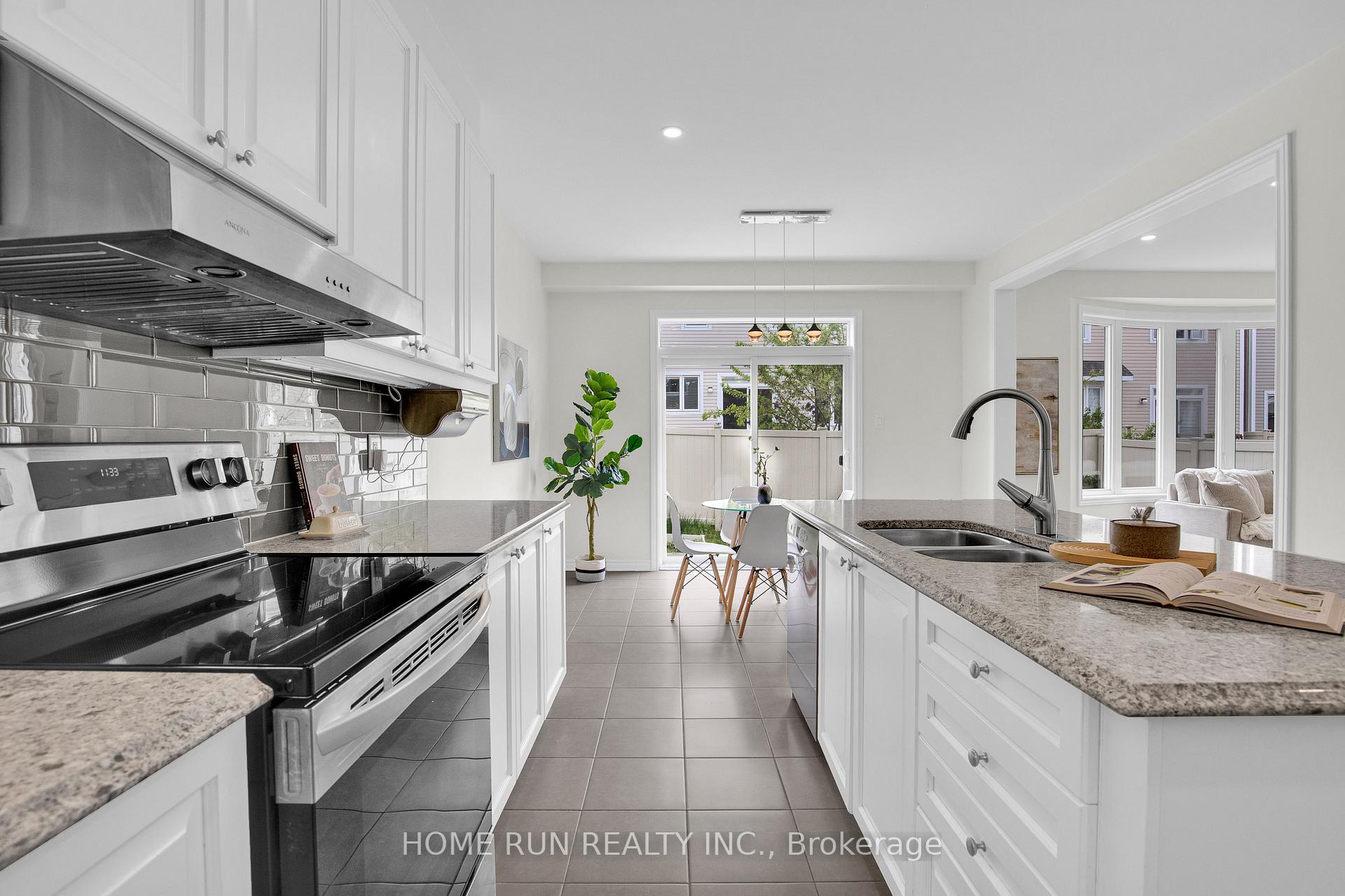 Photo 15 of 185 Flowing Creek Circle, Ottawa, Kanata - Emerald Meadows/Trailwest — HOMEH