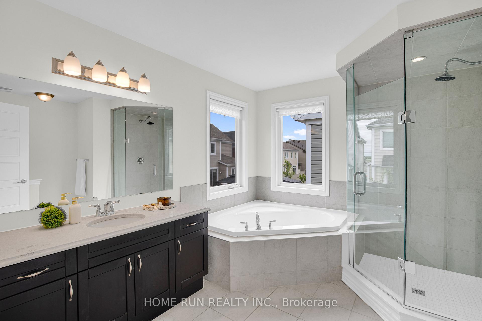 Photo 24 of 185 Flowing Creek Circle, Ottawa, Kanata - Emerald Meadows/Trailwest — HOMEH