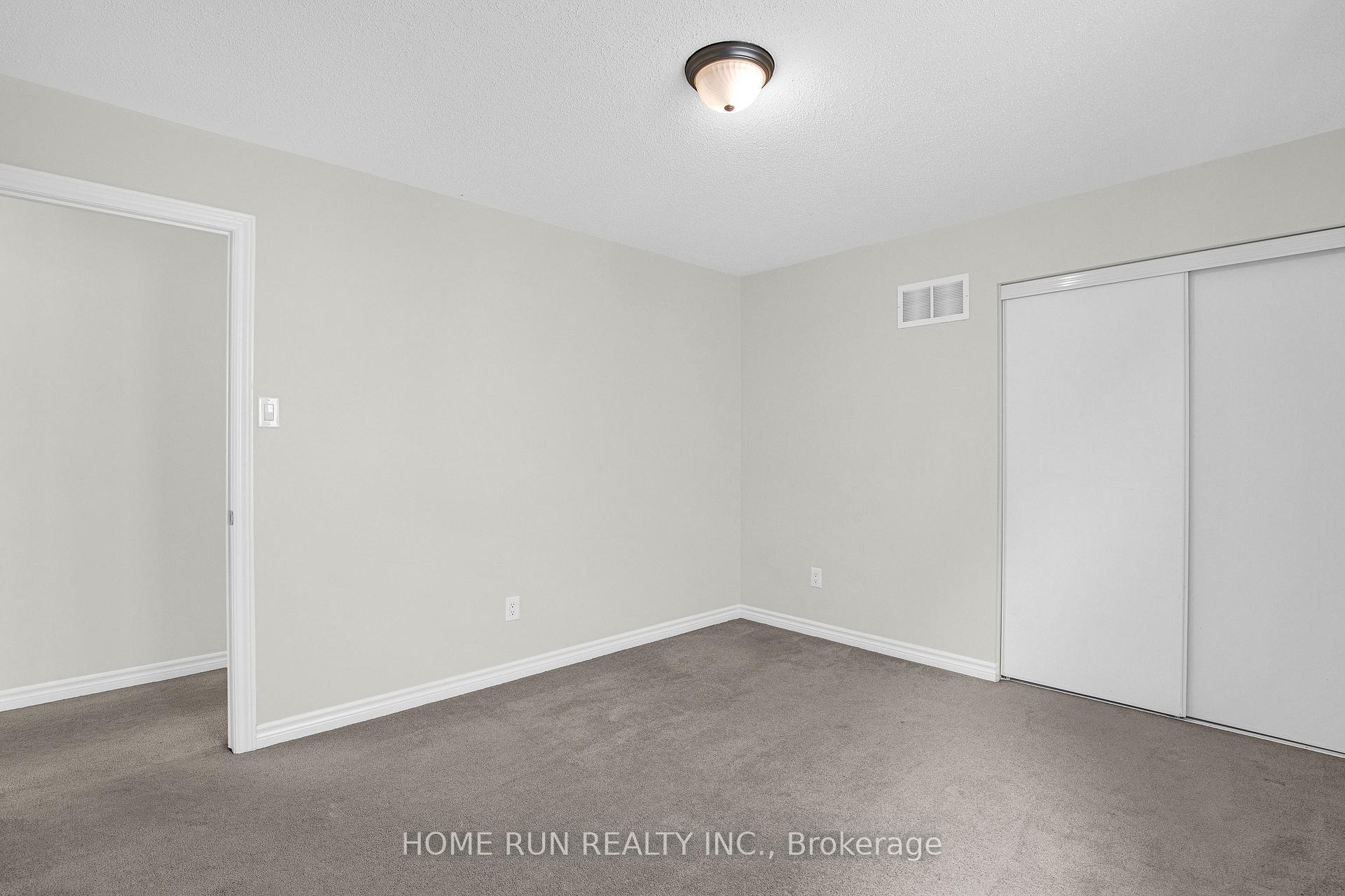 Photo 31 of 185 Flowing Creek Circle, Ottawa, Kanata - Emerald Meadows/Trailwest — HOMEH