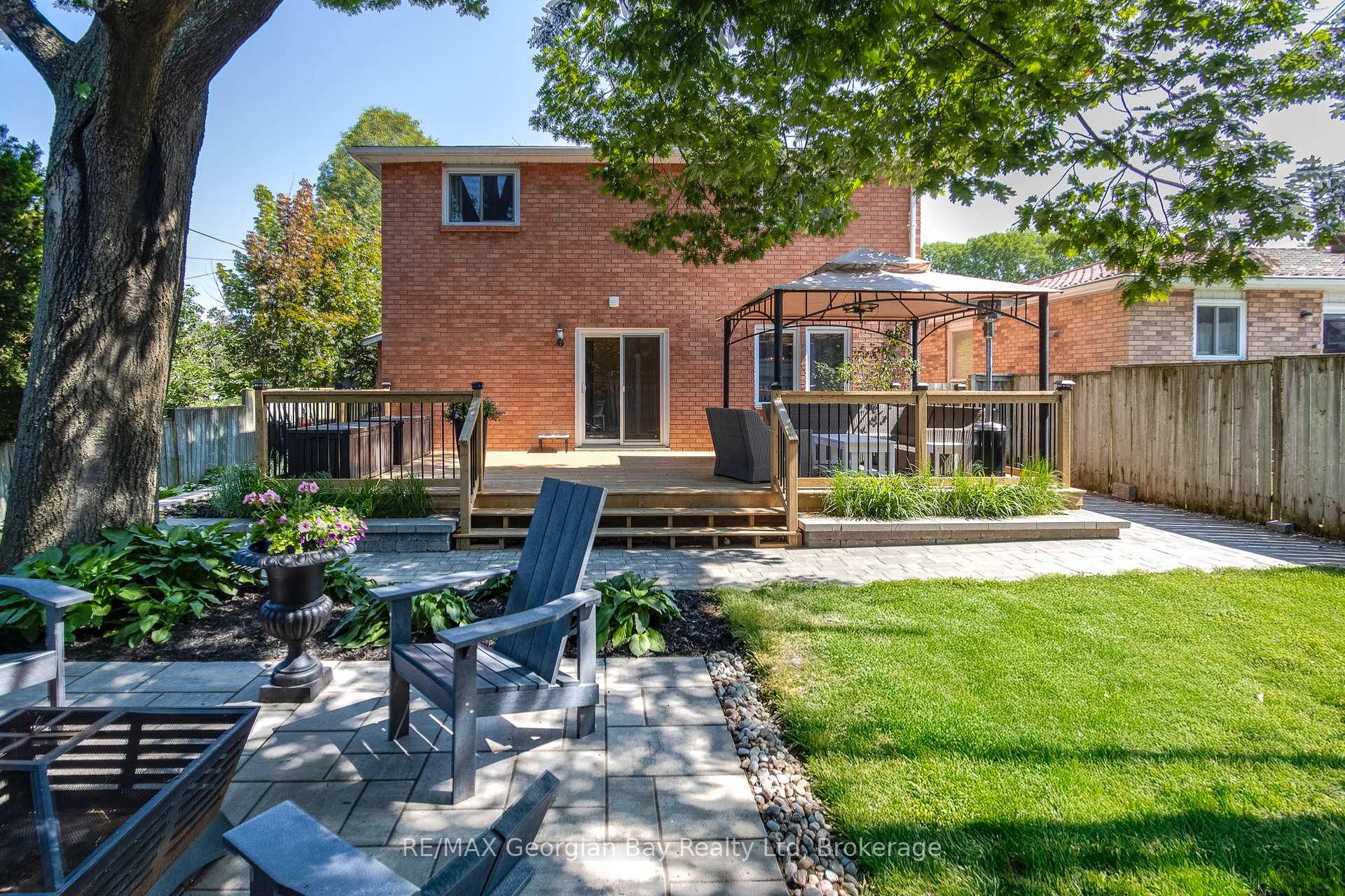 Photo 8 of 992 Dominion Avenue, Midland — HOMEH