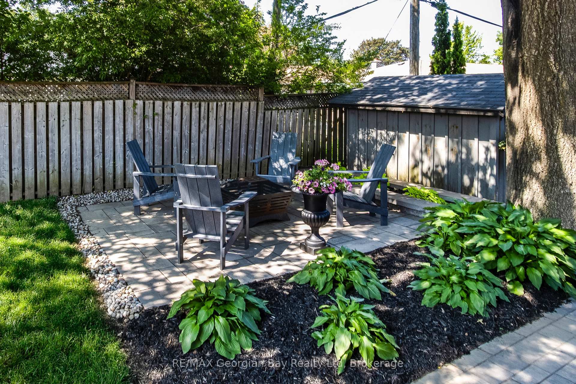 Photo 9 of 992 Dominion Avenue, Midland — HOMEH