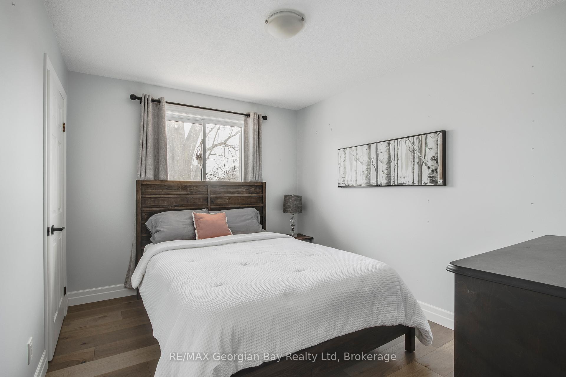 Photo 22 of 992 Dominion Avenue, Midland — HOMEH