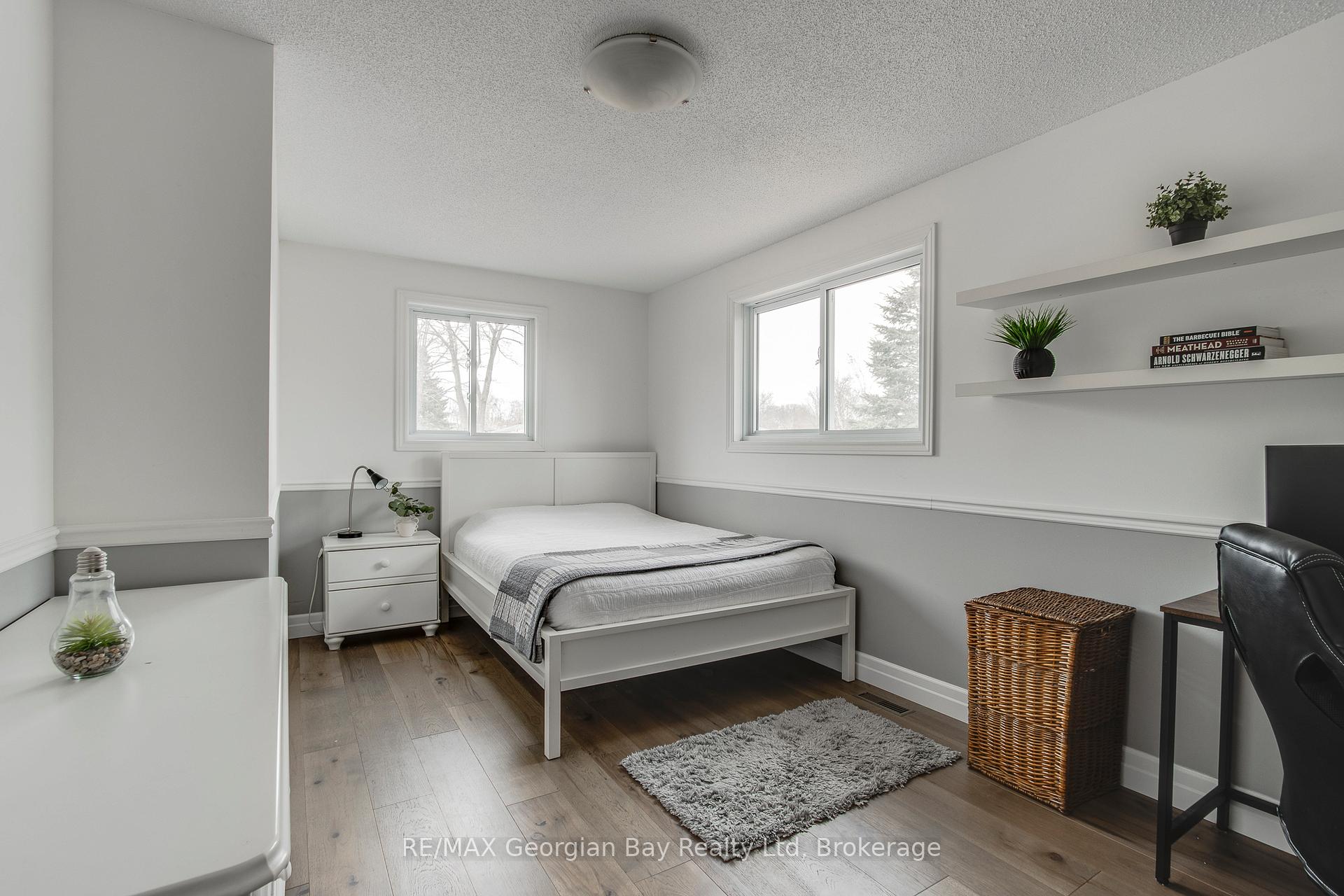 Photo 24 of 992 Dominion Avenue, Midland — HOMEH