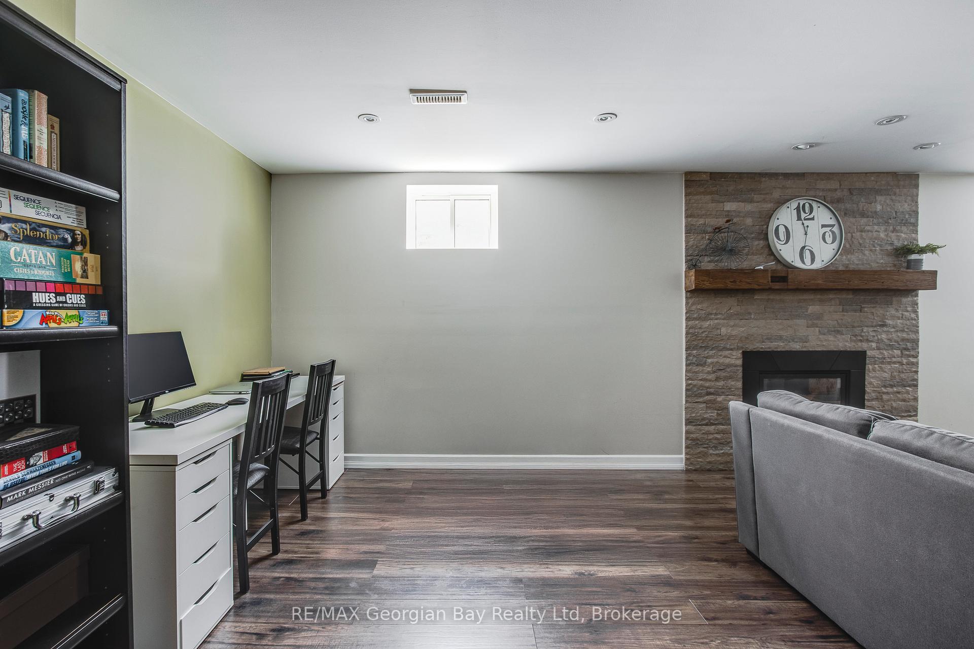 Photo 37 of 992 Dominion Avenue, Midland — HOMEH