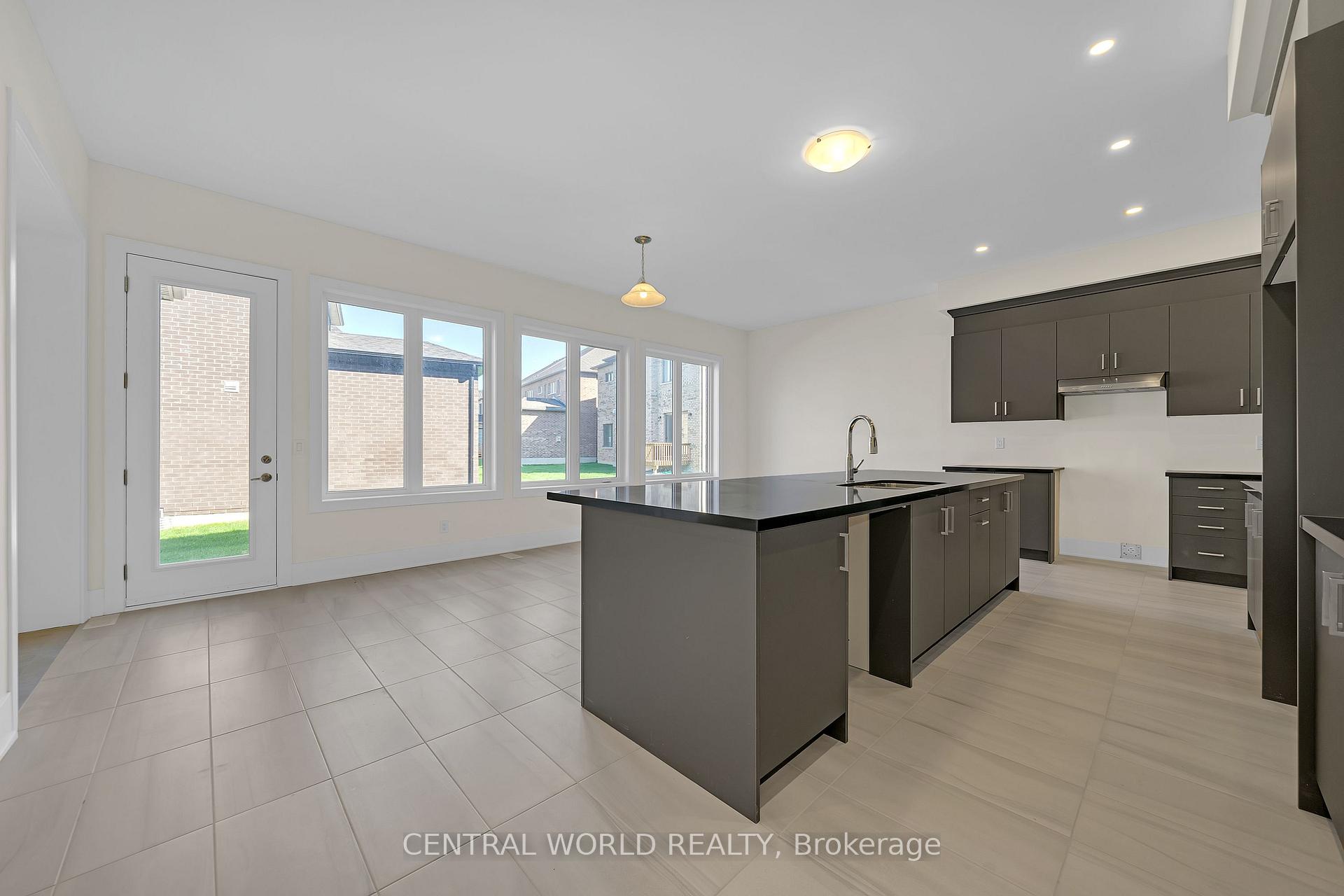Photo 12 of 43 Godfrey Willis Drive, Markham, Angus Glen — HOMEH