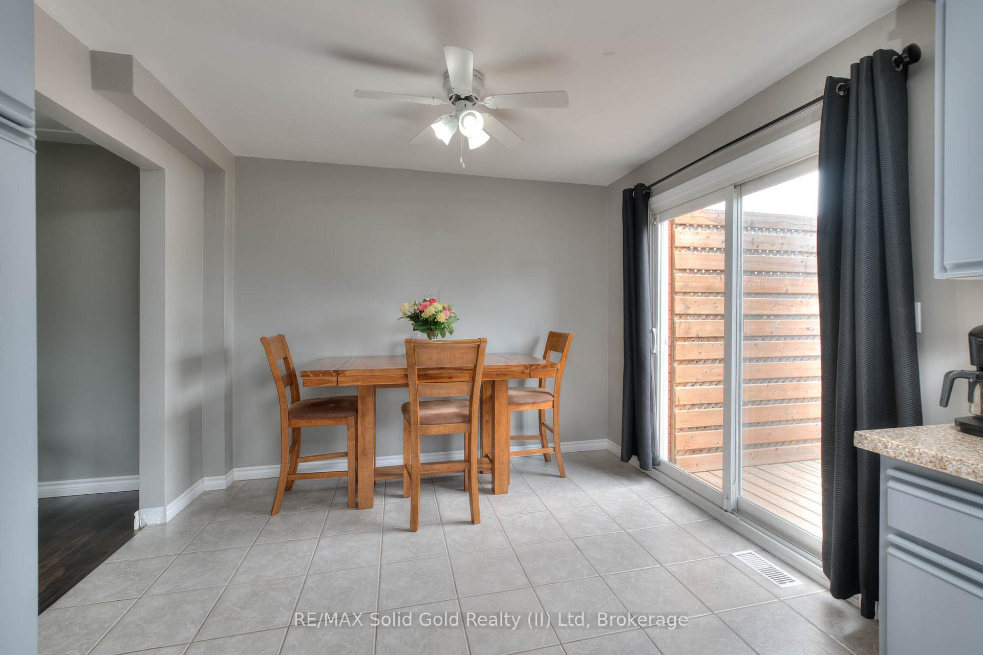 Photo 12 of 3 Shaftsbury Drive, Kitchener — HOMEH