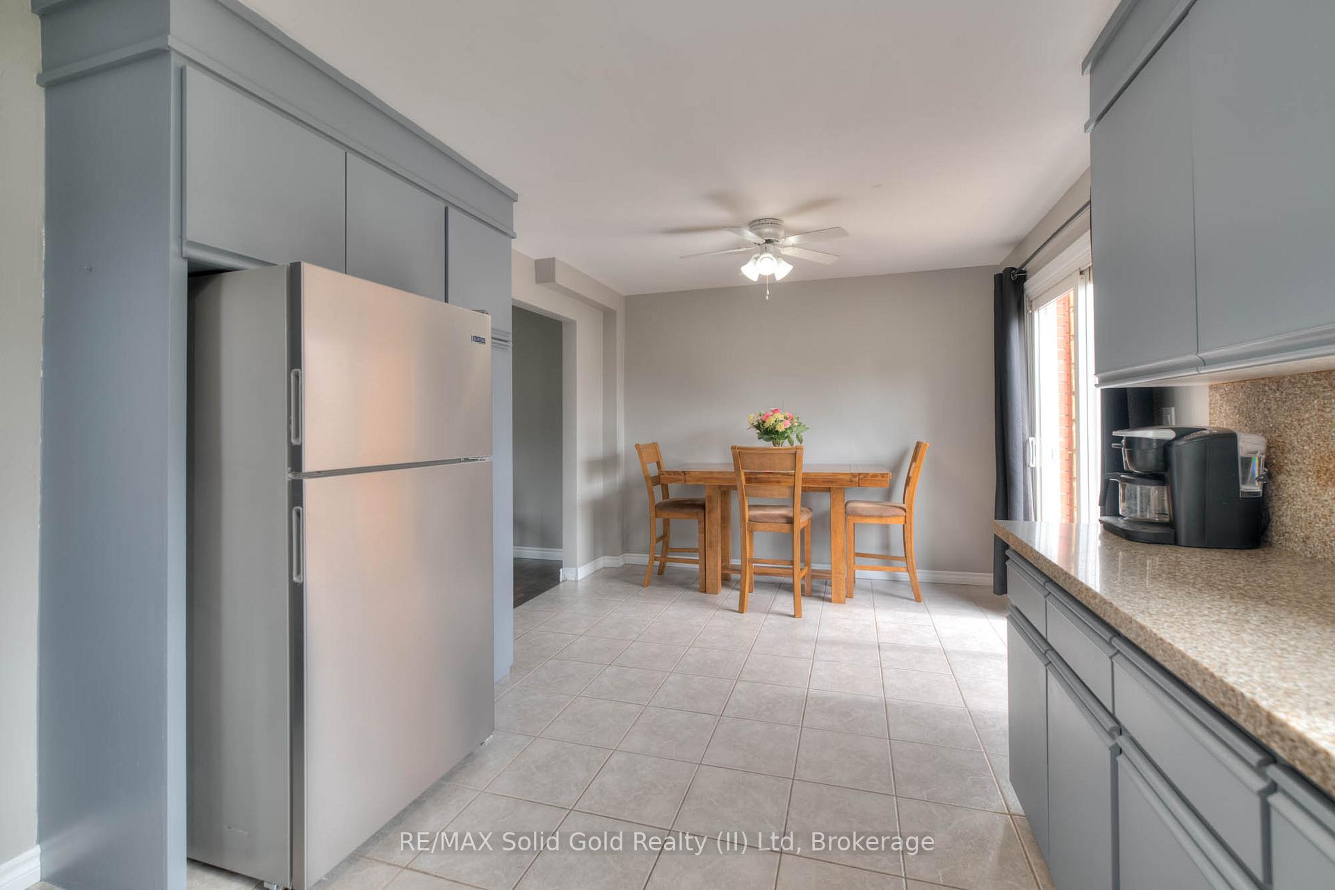 Photo 13 of 3 Shaftsbury Drive, Kitchener — HOMEH