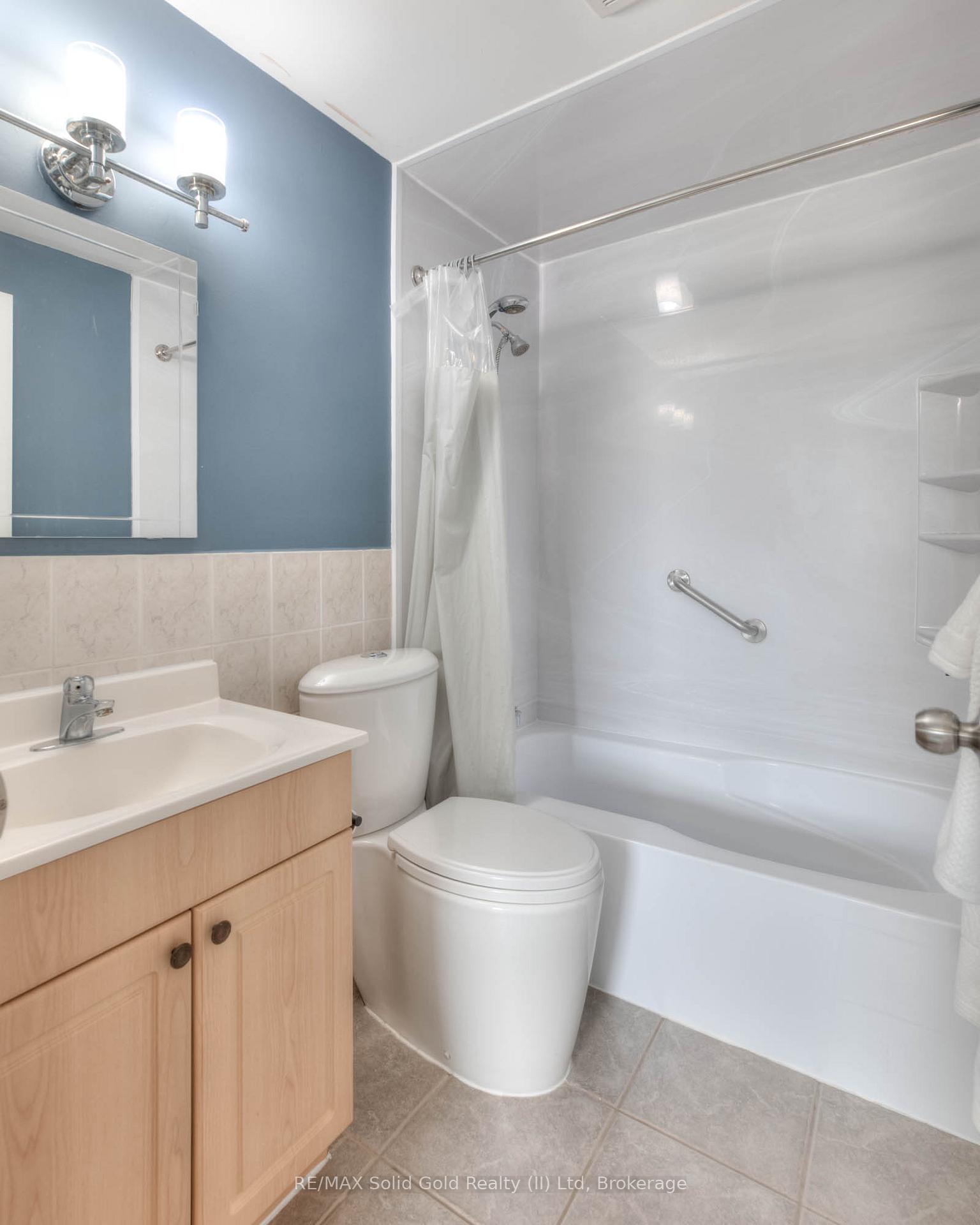 Photo 23 of 3 Shaftsbury Drive, Kitchener — HOMEH