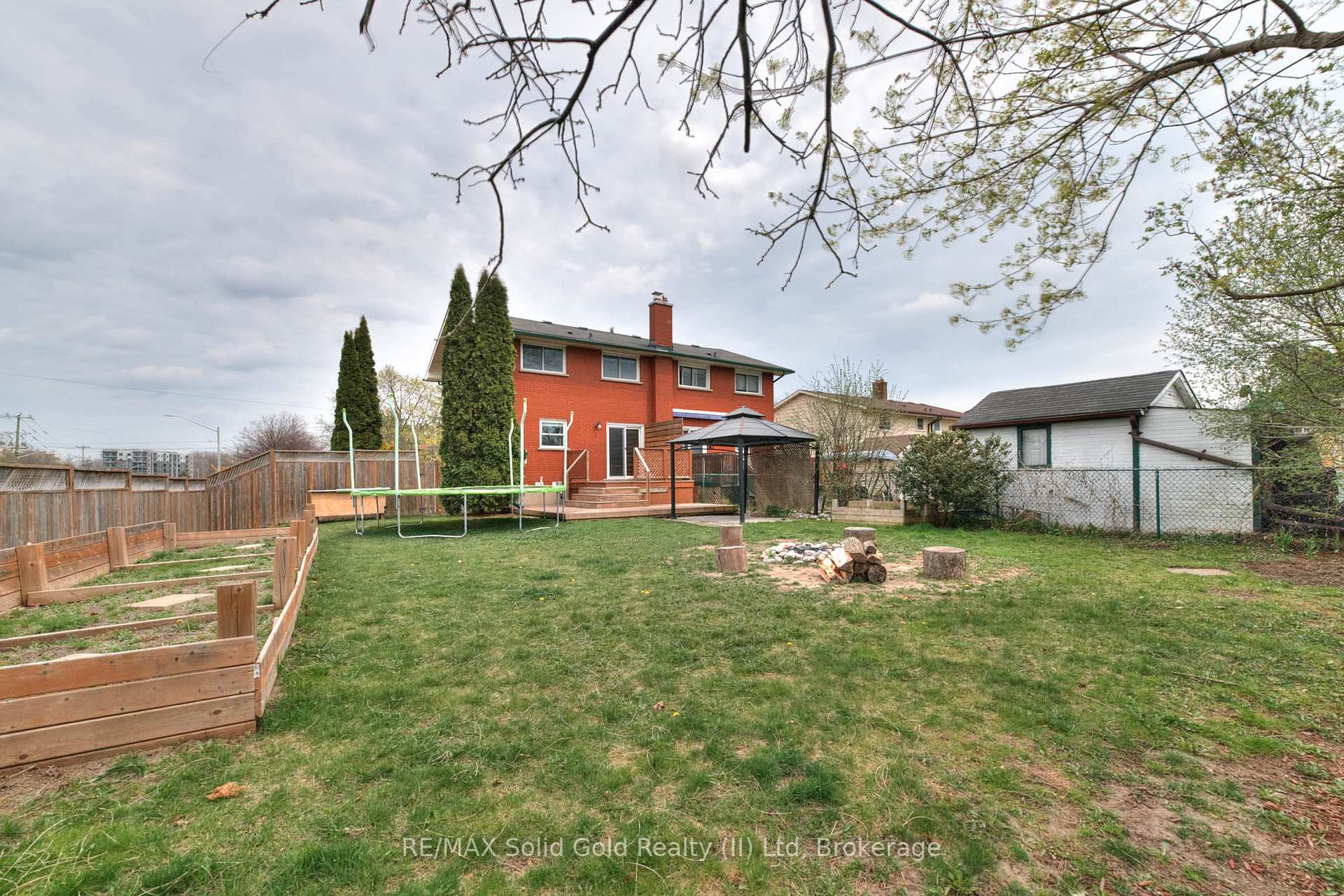 Photo 27 of 3 Shaftsbury Drive, Kitchener — HOMEH