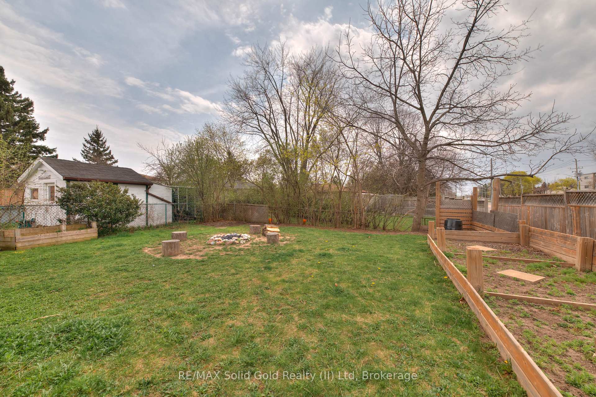 Photo 28 of 3 Shaftsbury Drive, Kitchener — HOMEH